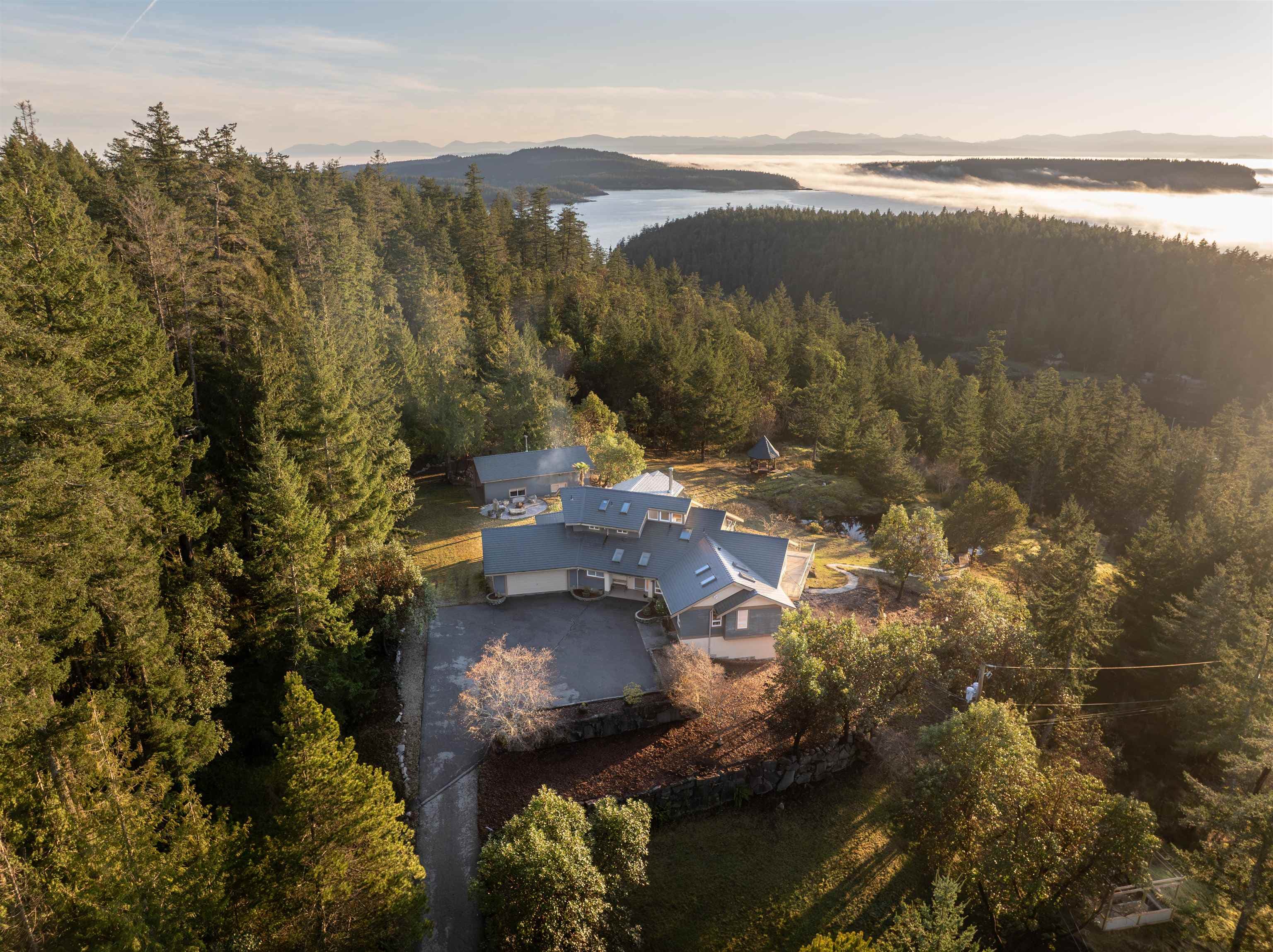 10339 Sunshine Coast Highway, Halfmoon Bay, V7Z 1B7 — photo 1