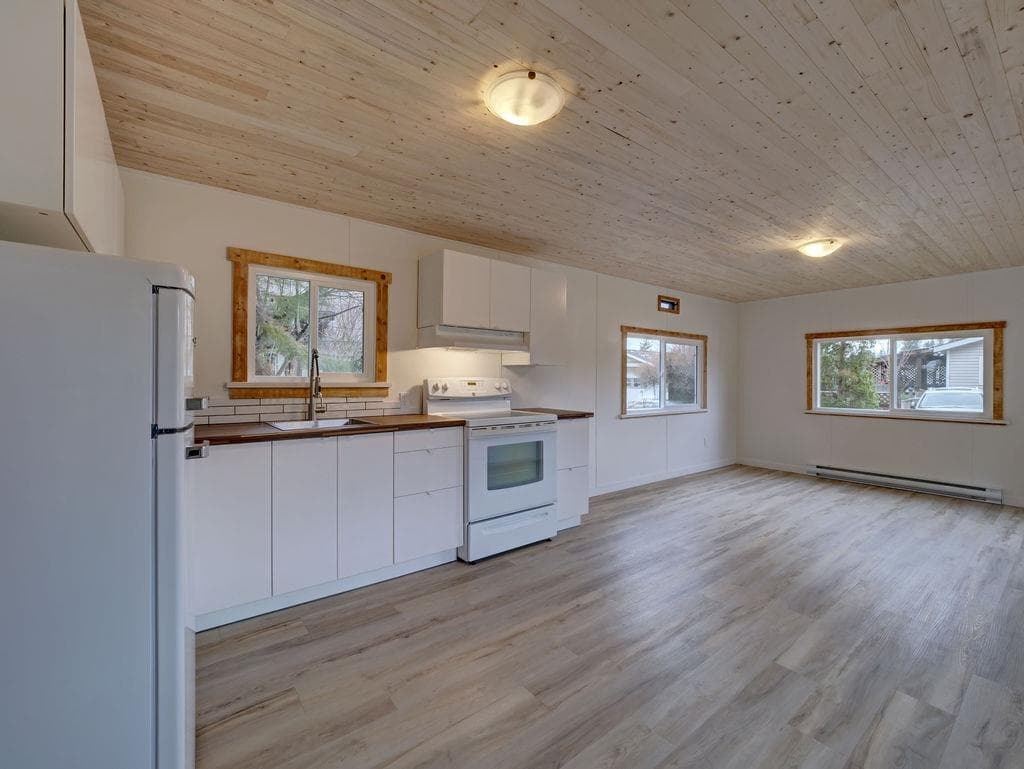 28 - 1413 Sunshine Coast Highway, Gibsons, V0N 1V5 — photo 2