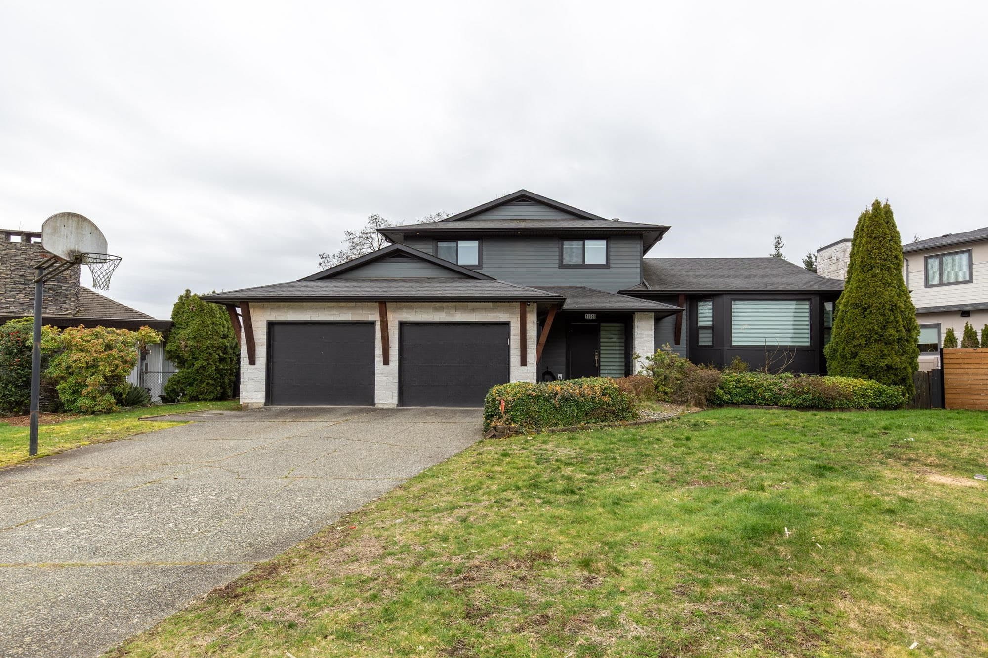 19546 W 115b Avenue, Pitt Meadows, V3Y 1P8 — photo 1