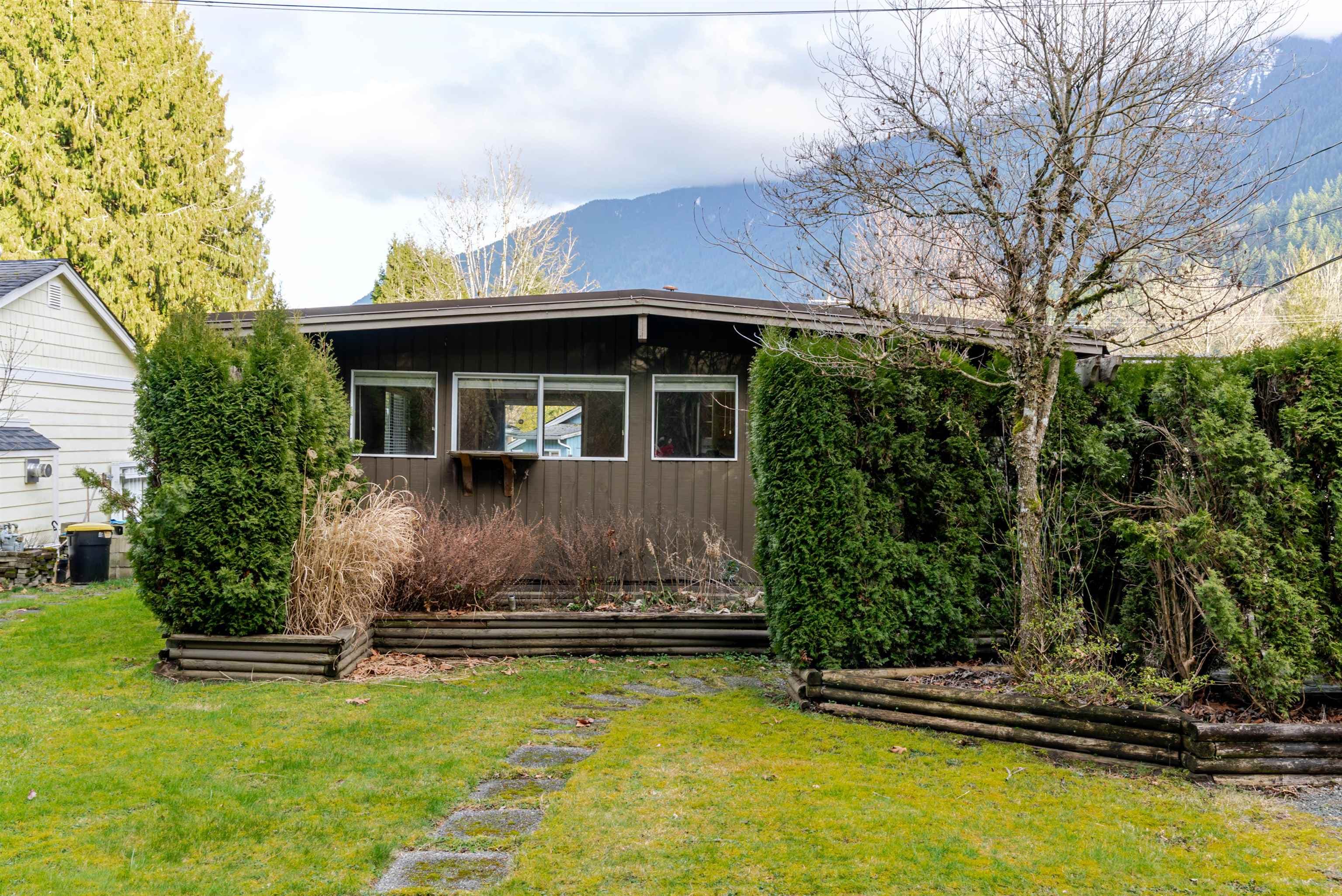 1876 Vera Road, Lindell Beach, V2R 4X1 — photo 1