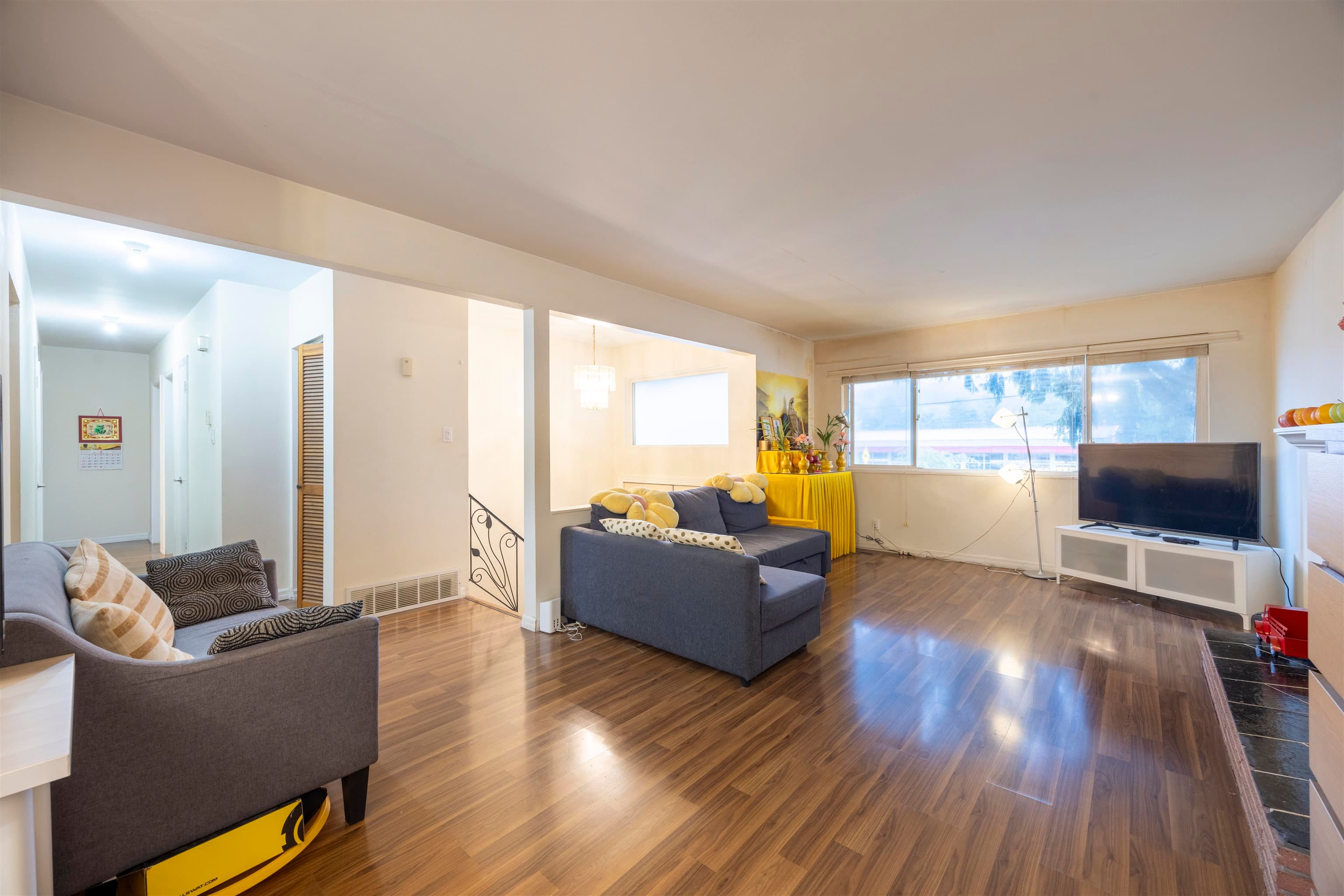 675 Duncan Avenue, Burnaby, V5B 4M1 — photo 4