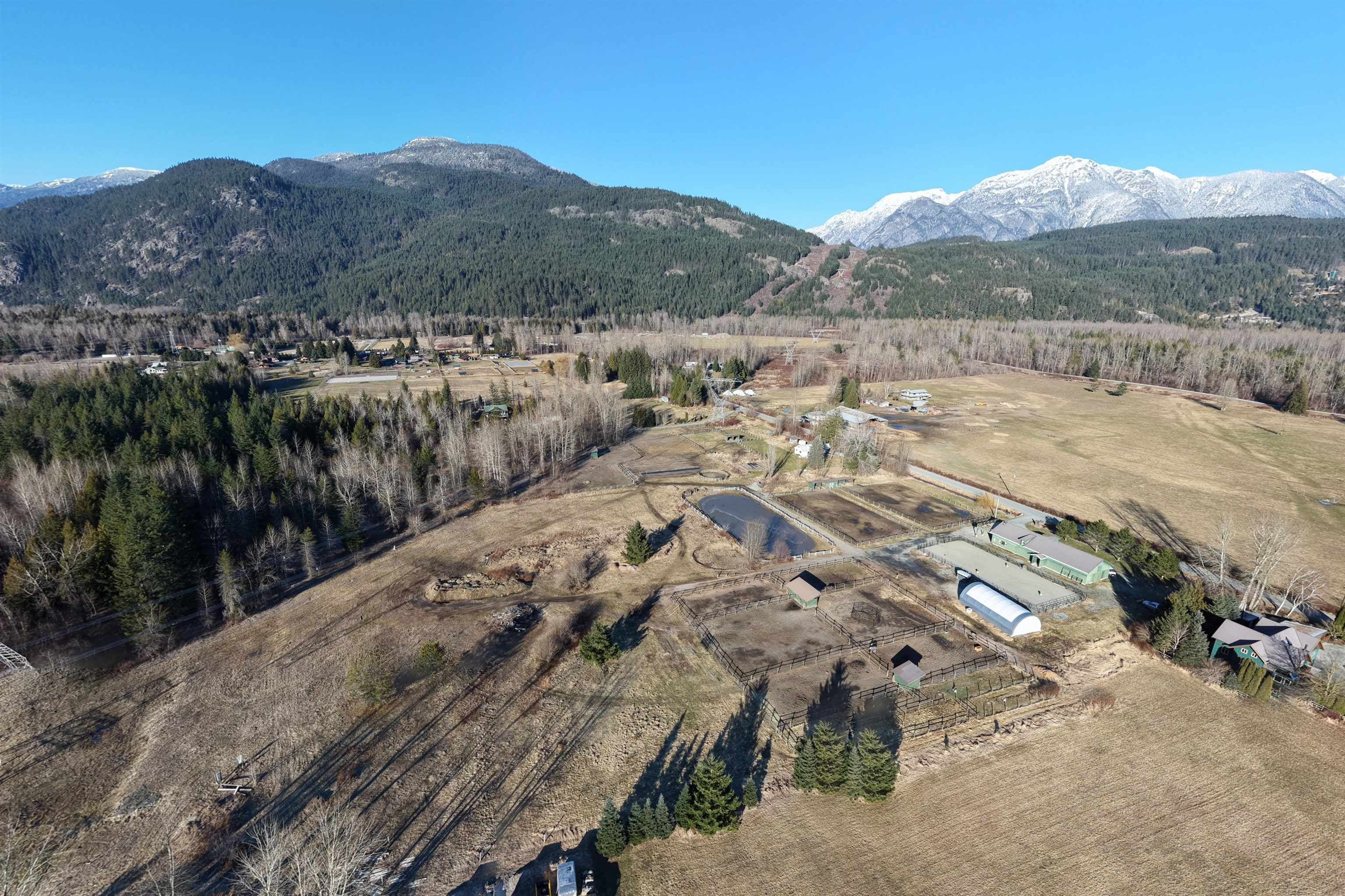 7395 Clover Road, Pemberton, V0N 2L0 — photo 2