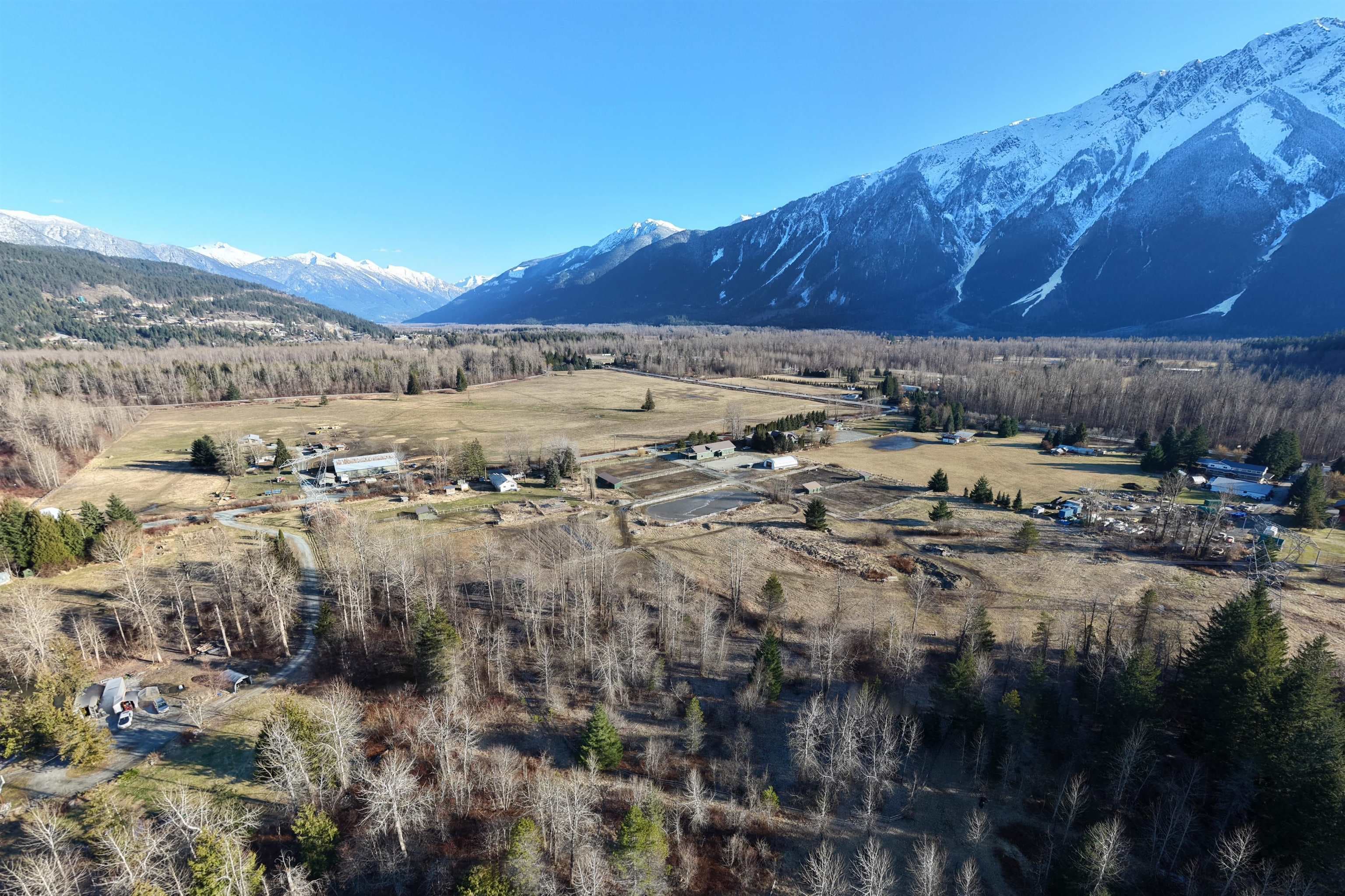 7395 Clover Road, Pemberton, V0N 2L0 — photo 3