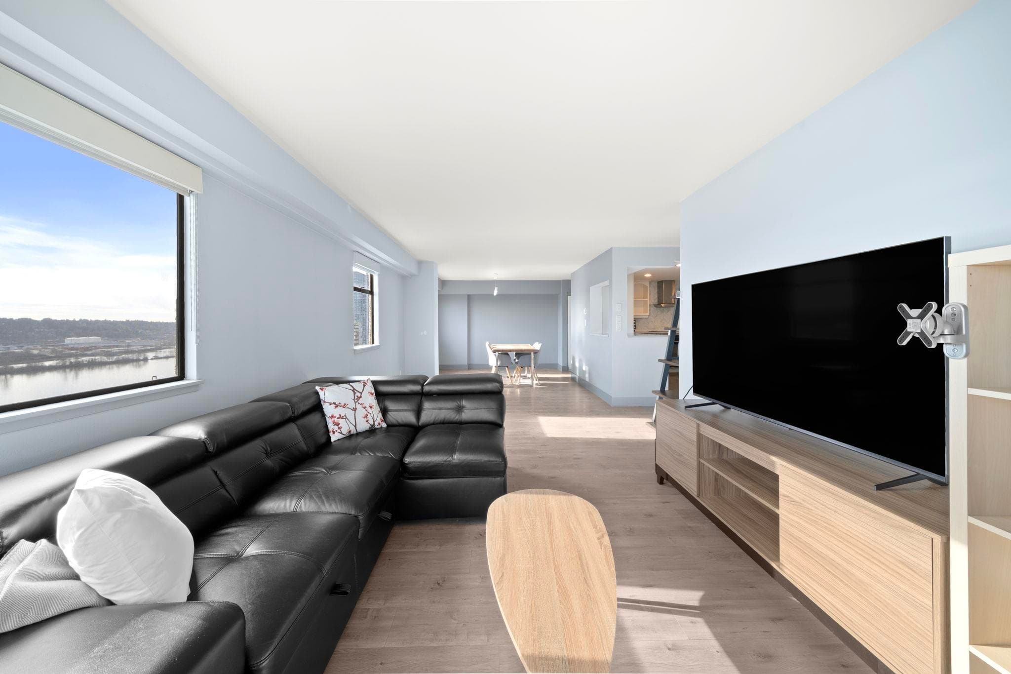 1002 - 209 Carnarvon Street, New Westminster, V3L 1B7 — photo 1