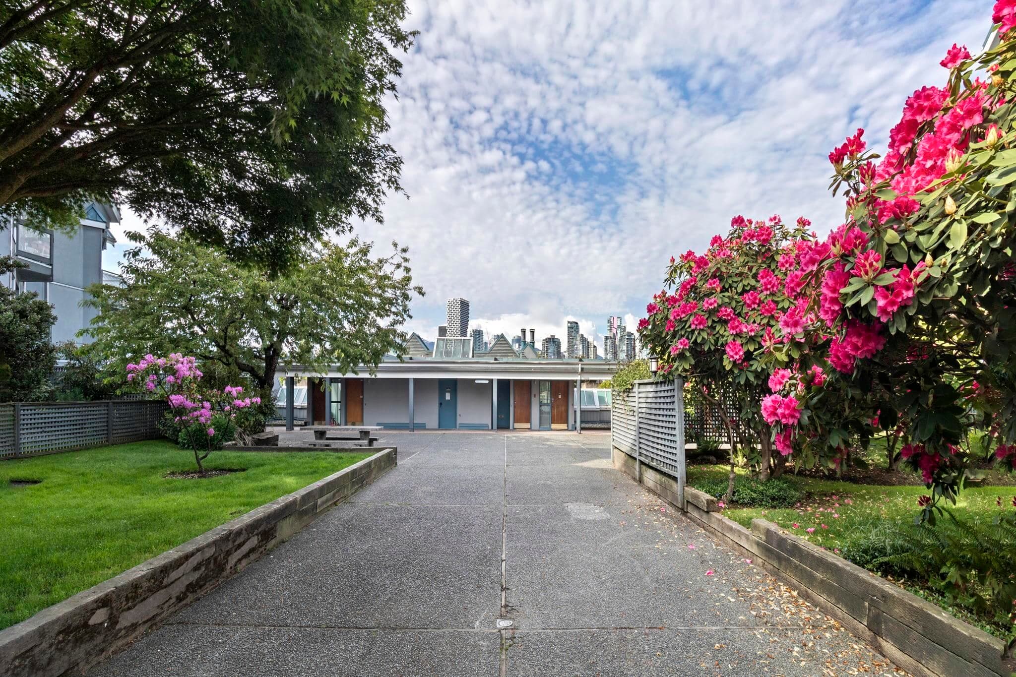13 - 1355 W 4th Avenue, Vancouver, V6H 3Y8 — photo 2