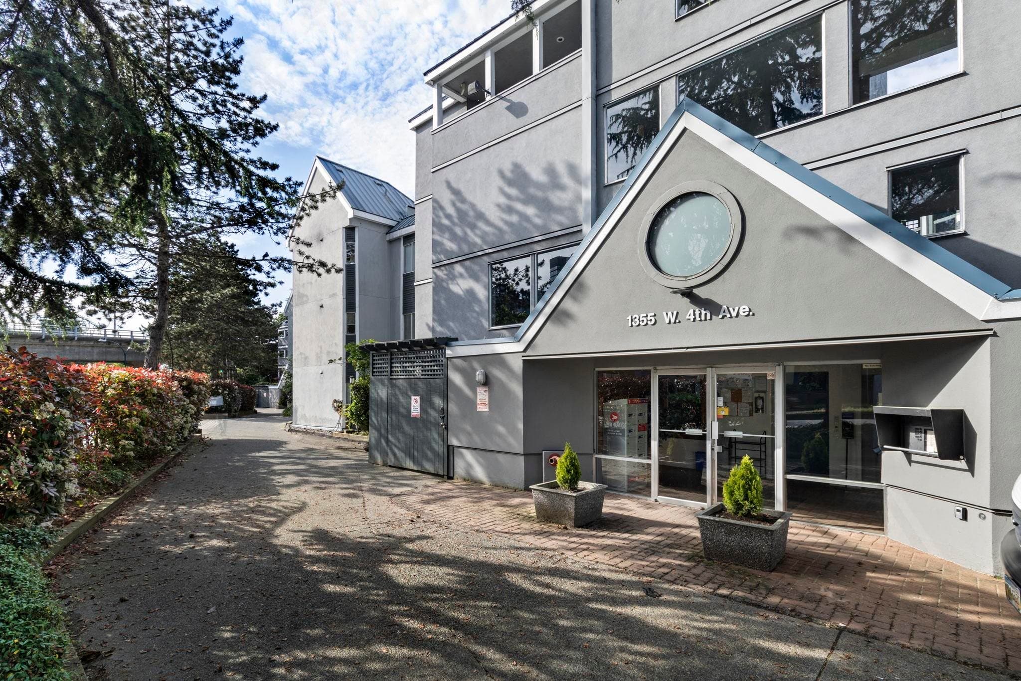 13 - 1355 W 4th Avenue, Vancouver, V6H 3Y8 — photo 1