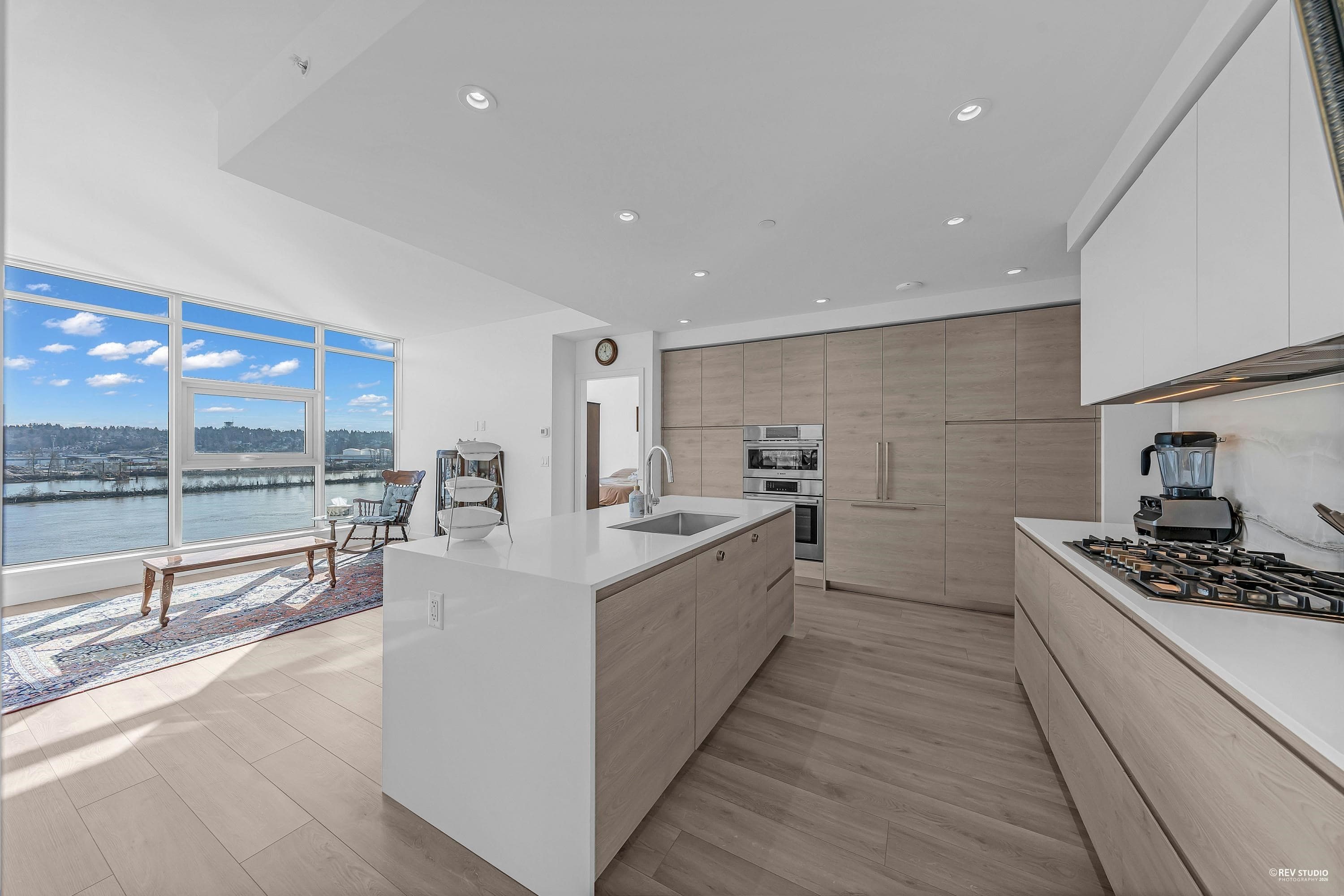 607 - 680 Quayside Drive, New Westminster, V3M 0P2 — photo 3