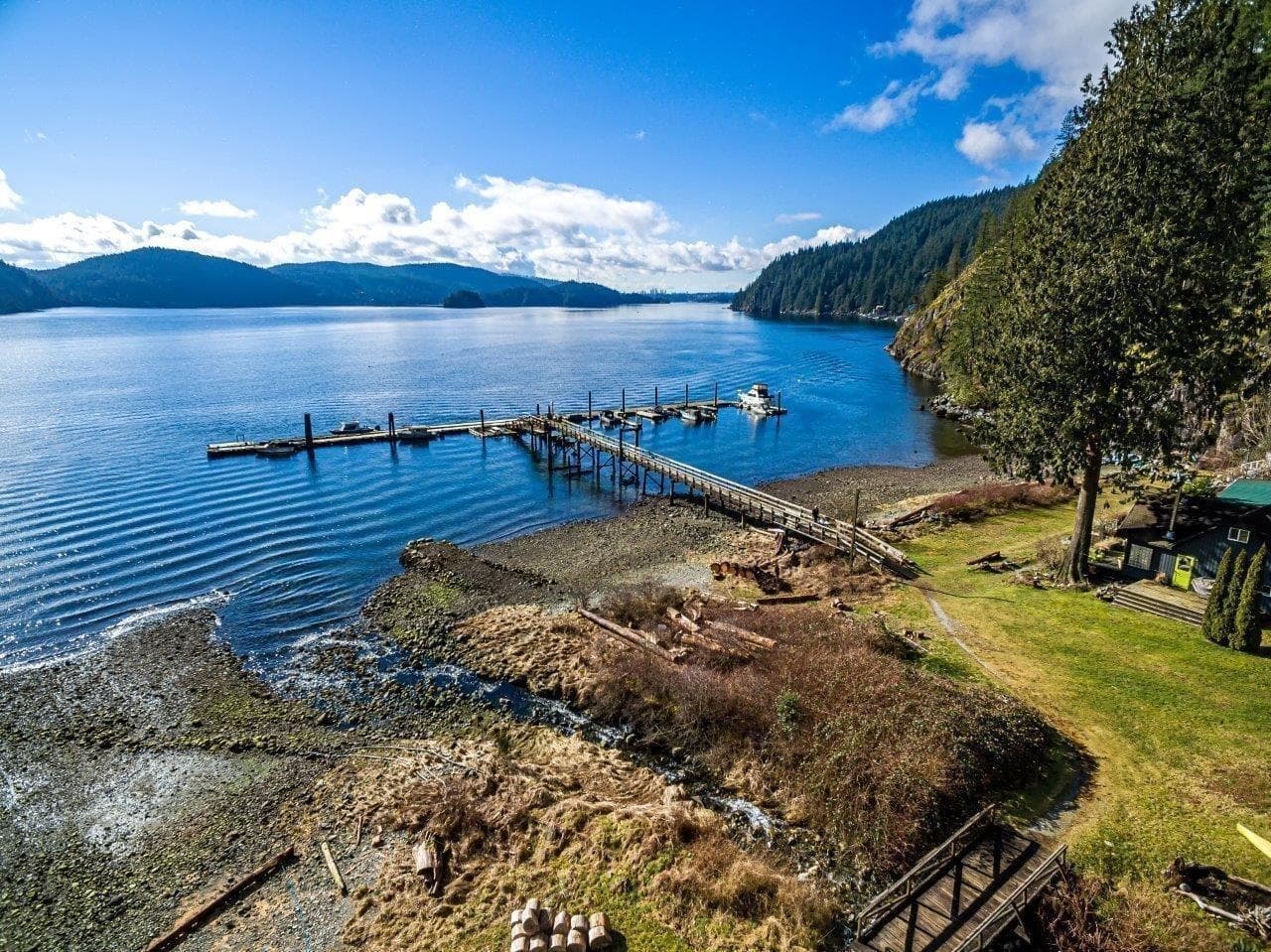 6 Brighton Beach, North Vancouver, V0V 0V0 — photo 1