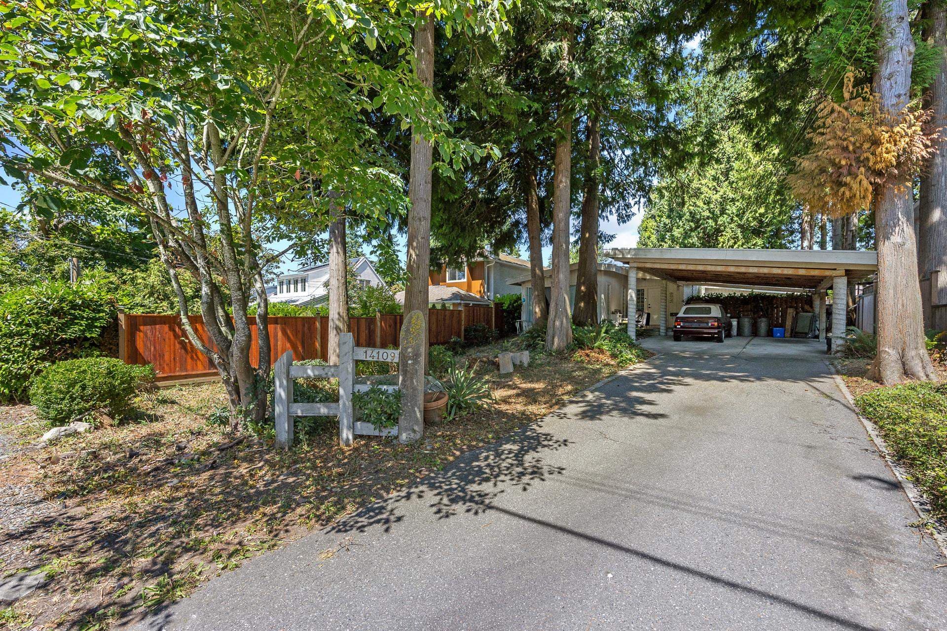 14109 Blackburn Avenue, White Rock, V4B 2Z6 — photo 3