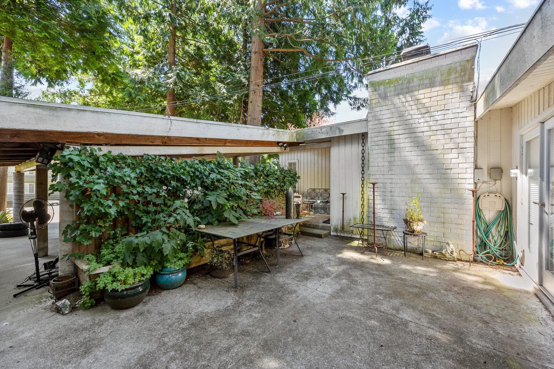 14109 Blackburn Avenue, White Rock, V4B 2Z6 — photo 4