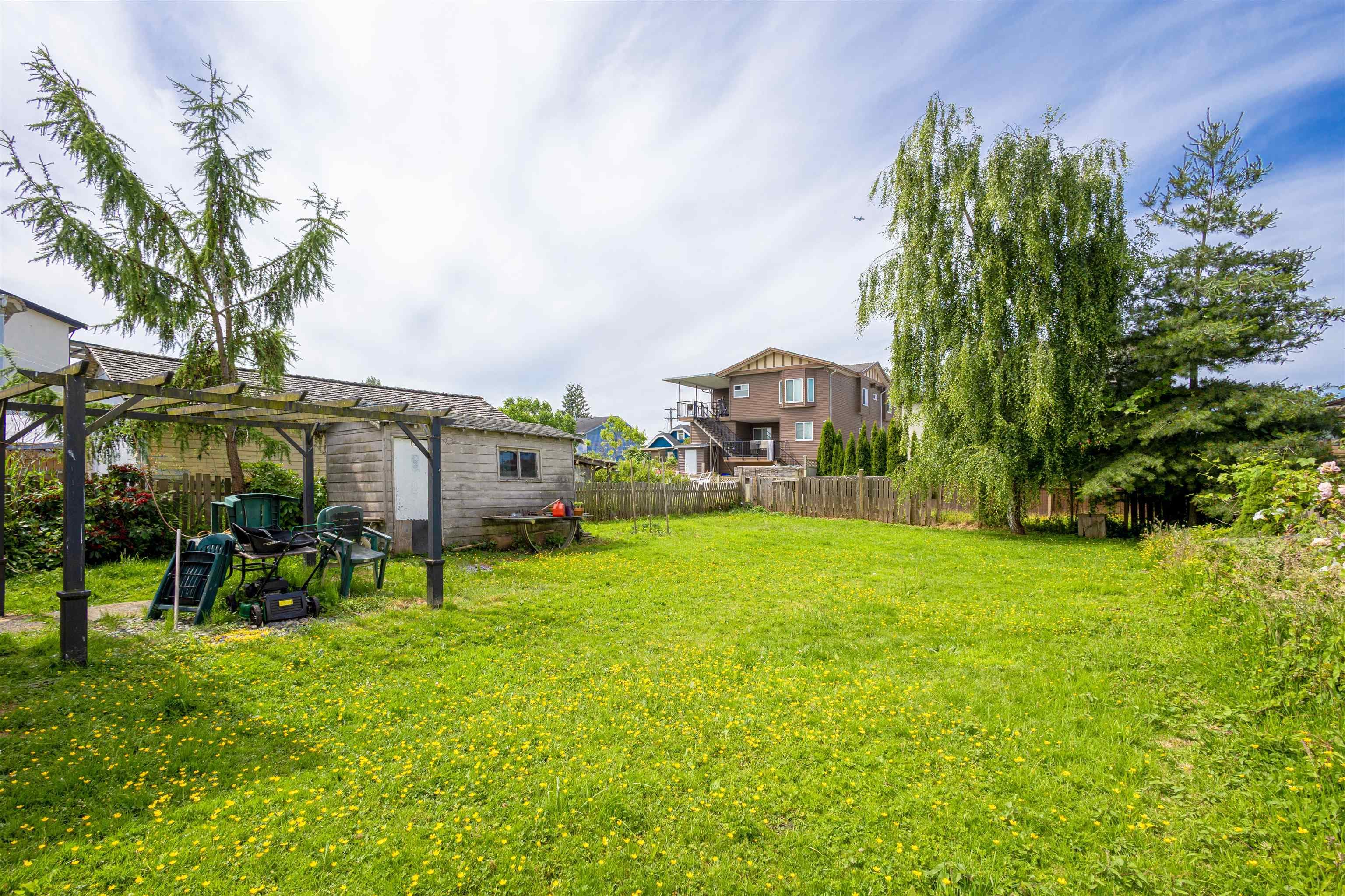316 Pembina Street, New Westminster, V3M 5J6 — photo 1