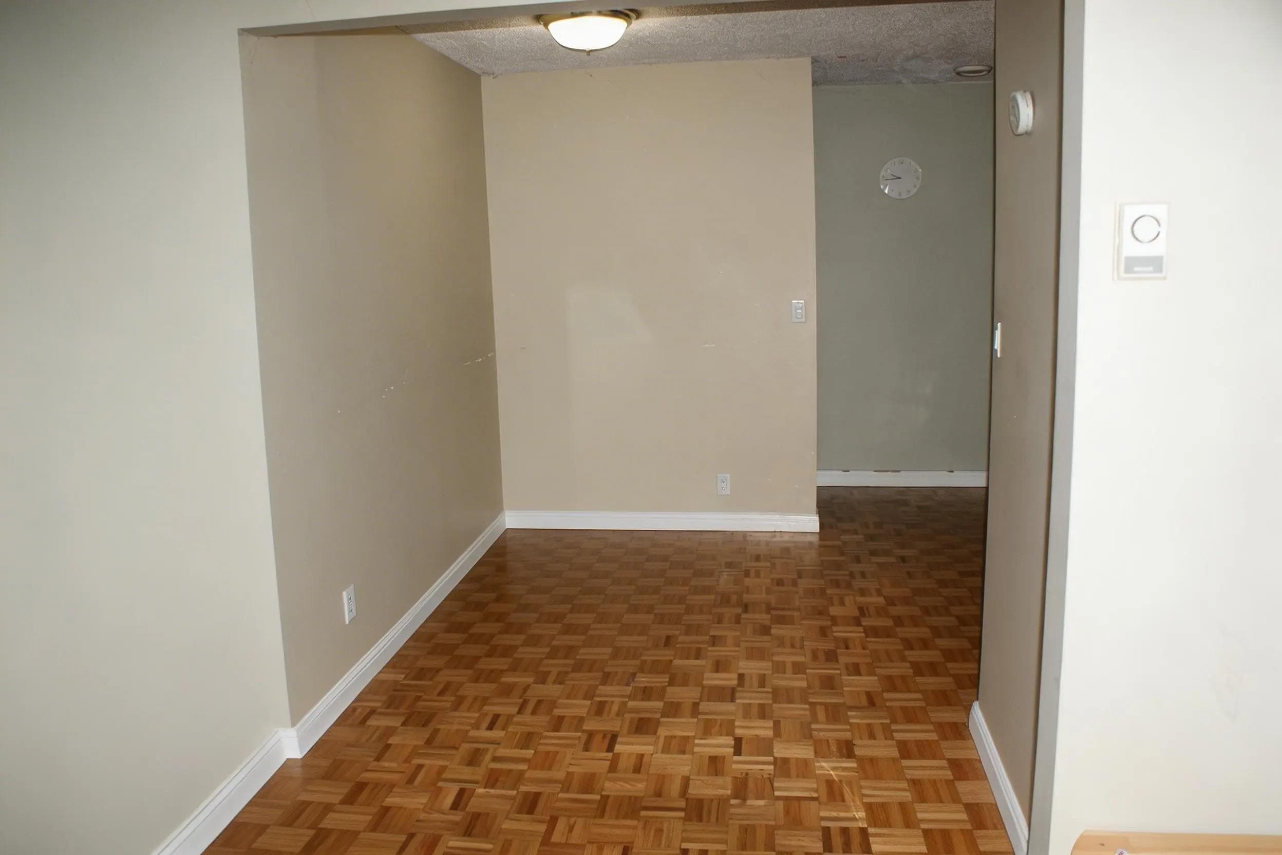8722 154a Street, Surrey, V3S 3N9 — photo 3