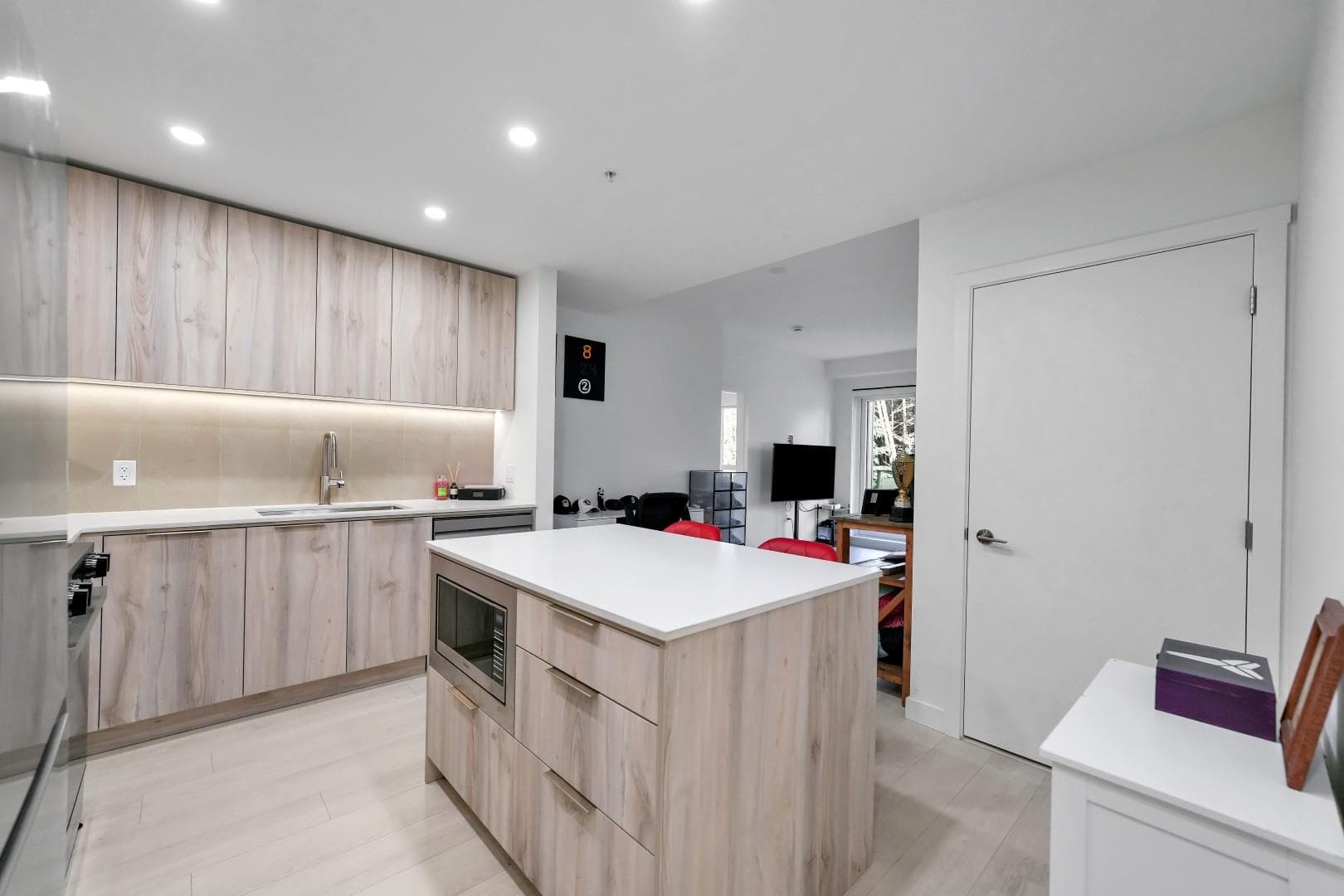 409 - 3596 Malsum Drive, North Vancouver, V7G 0B5 — photo 2