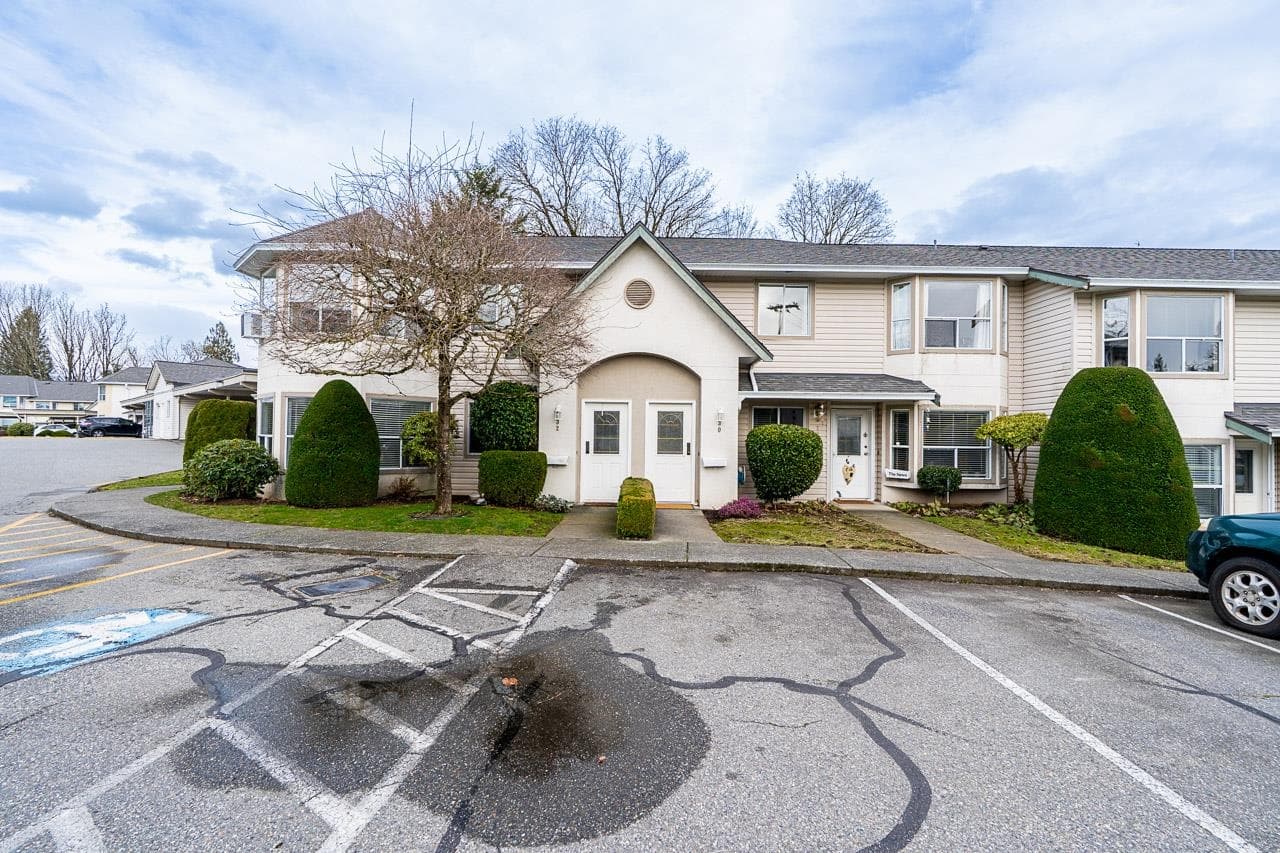 30 - 3380 Gladwin Road, Abbotsford, V2S 7G1 — photo 1