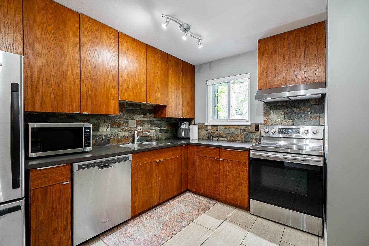 18 - 6613 138 Street, Surrey, V3W 5G7 — photo 2
