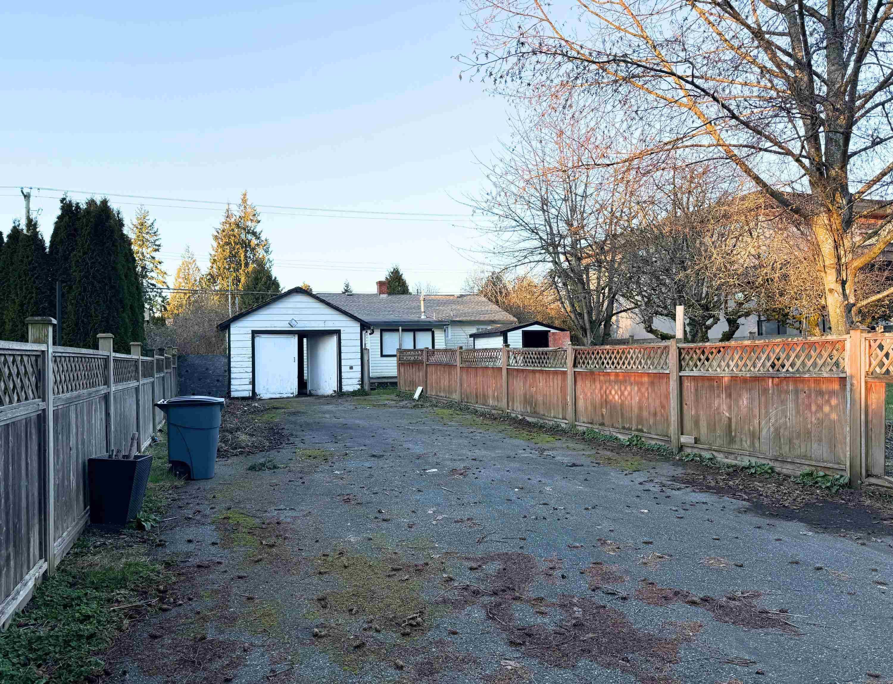14068 North Bluff Road, White Rock, V4B 3C3 — photo 5