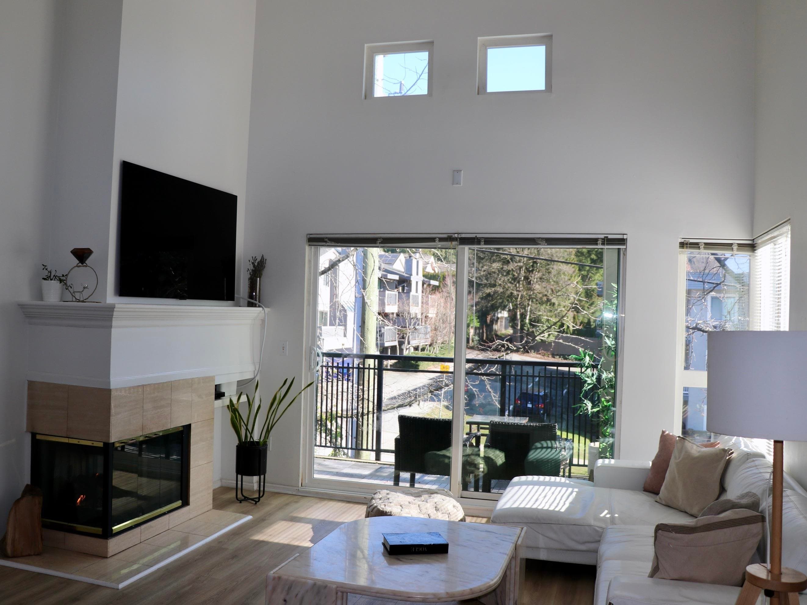 403 - 106 W Kings Road, North Vancouver, V7N 2L8 — photo 2