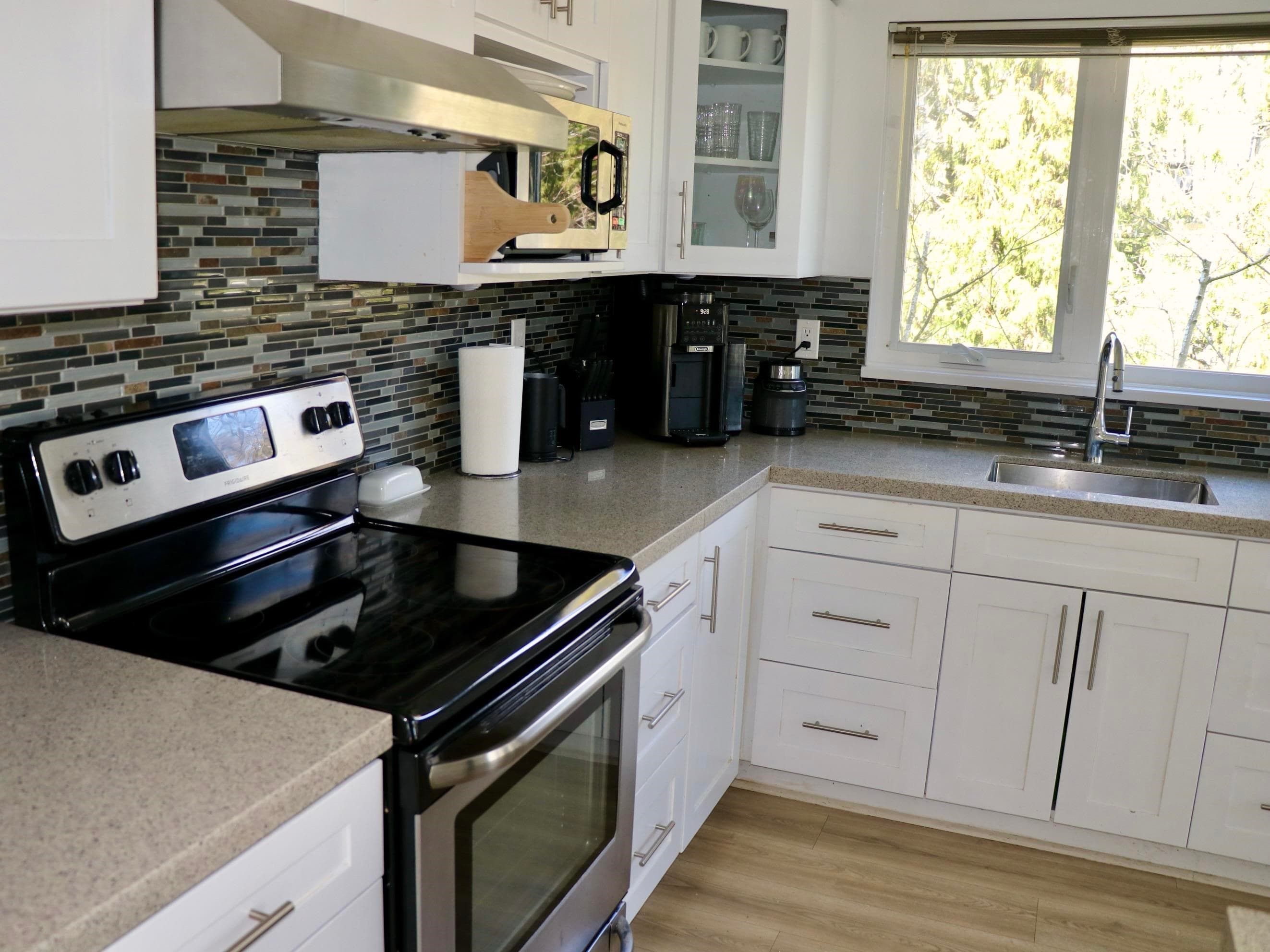 403 - 106 W Kings Road, North Vancouver, V7N 2L8 — photo 5