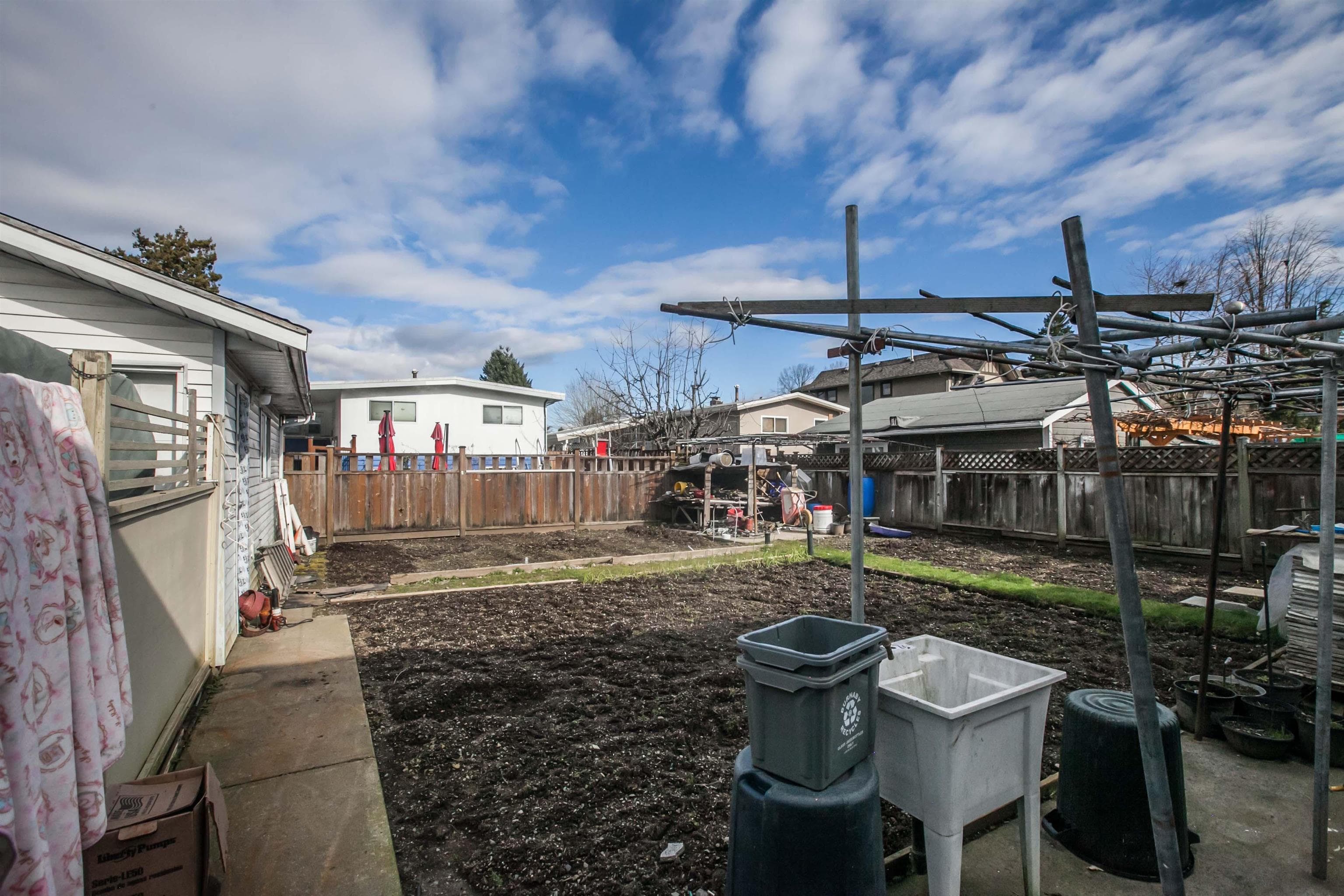 7017 Kitchener Street, Burnaby, V5A 1K8 — photo 5
