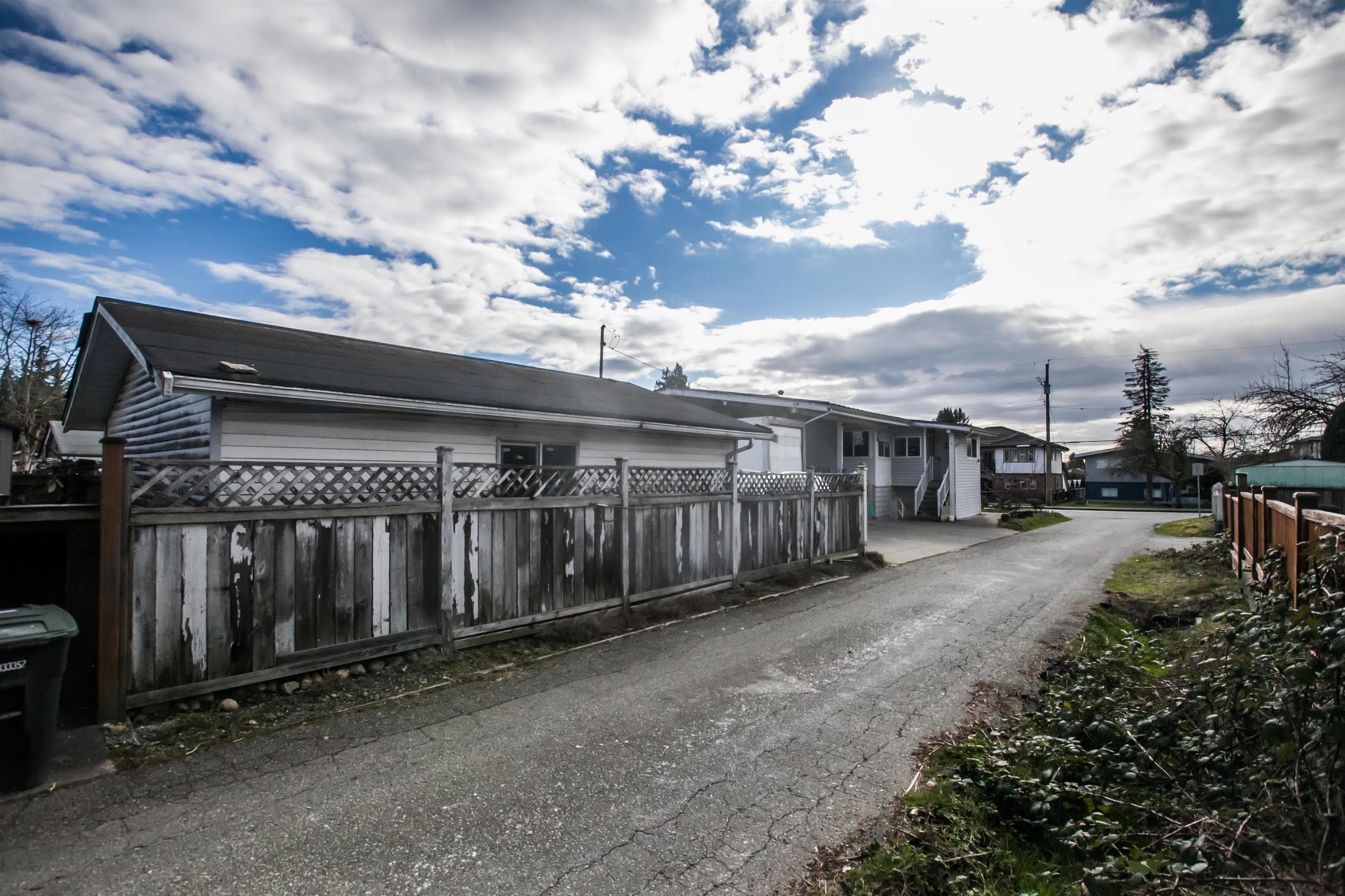 7017 Kitchener Street, Burnaby, V5A 1K8 — photo 4