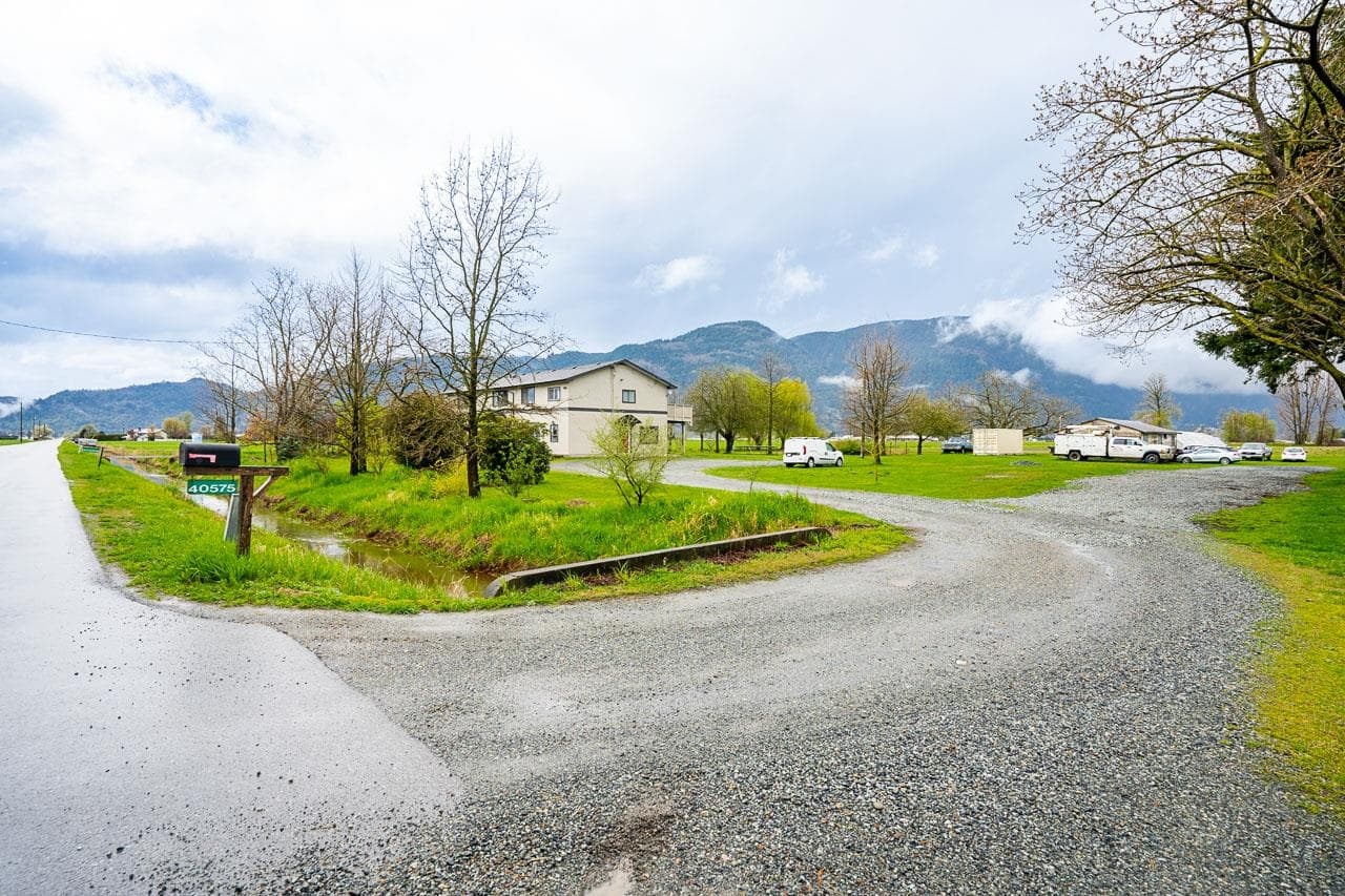 40575 No. 4 Road, Abbotsford, V3G 2S2 — photo 3