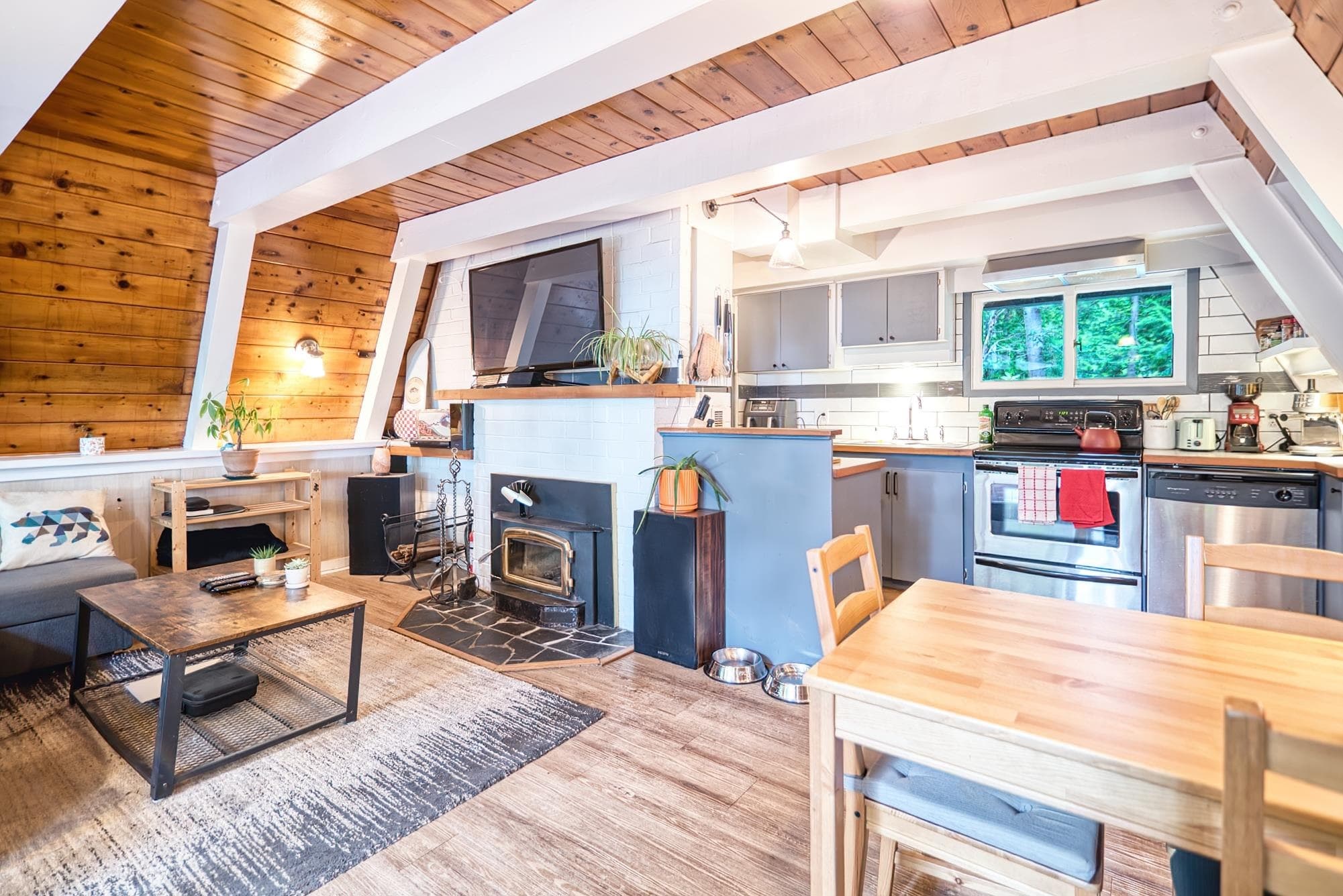 6582 Sunshine Coast Highway, Sechelt, V0N 3A8 — photo 3
