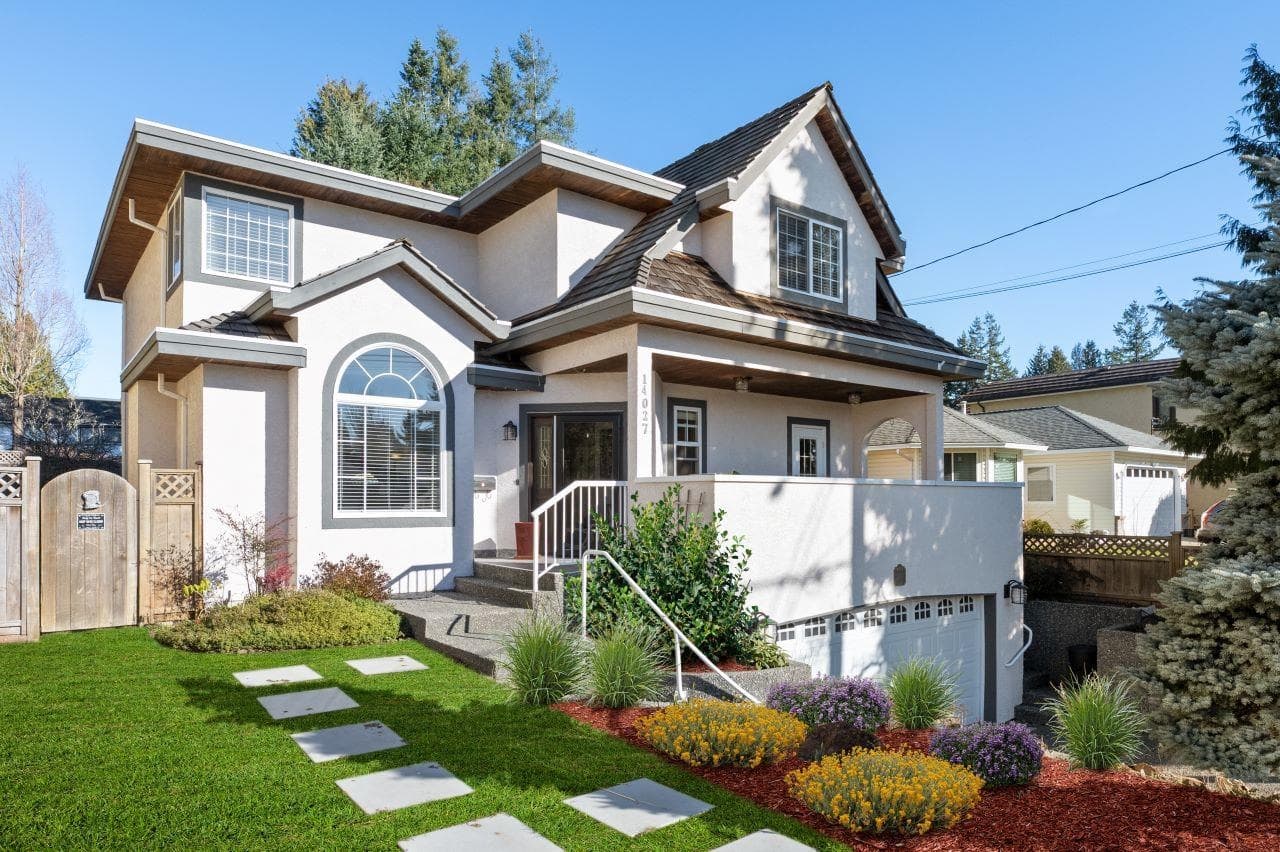 14027 Blackburn Avenue, White Rock, V4B 2Z6 — photo 1