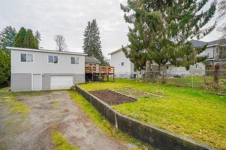 12679 97a Avenue, Surrey, V3V 2H6 — photo 2