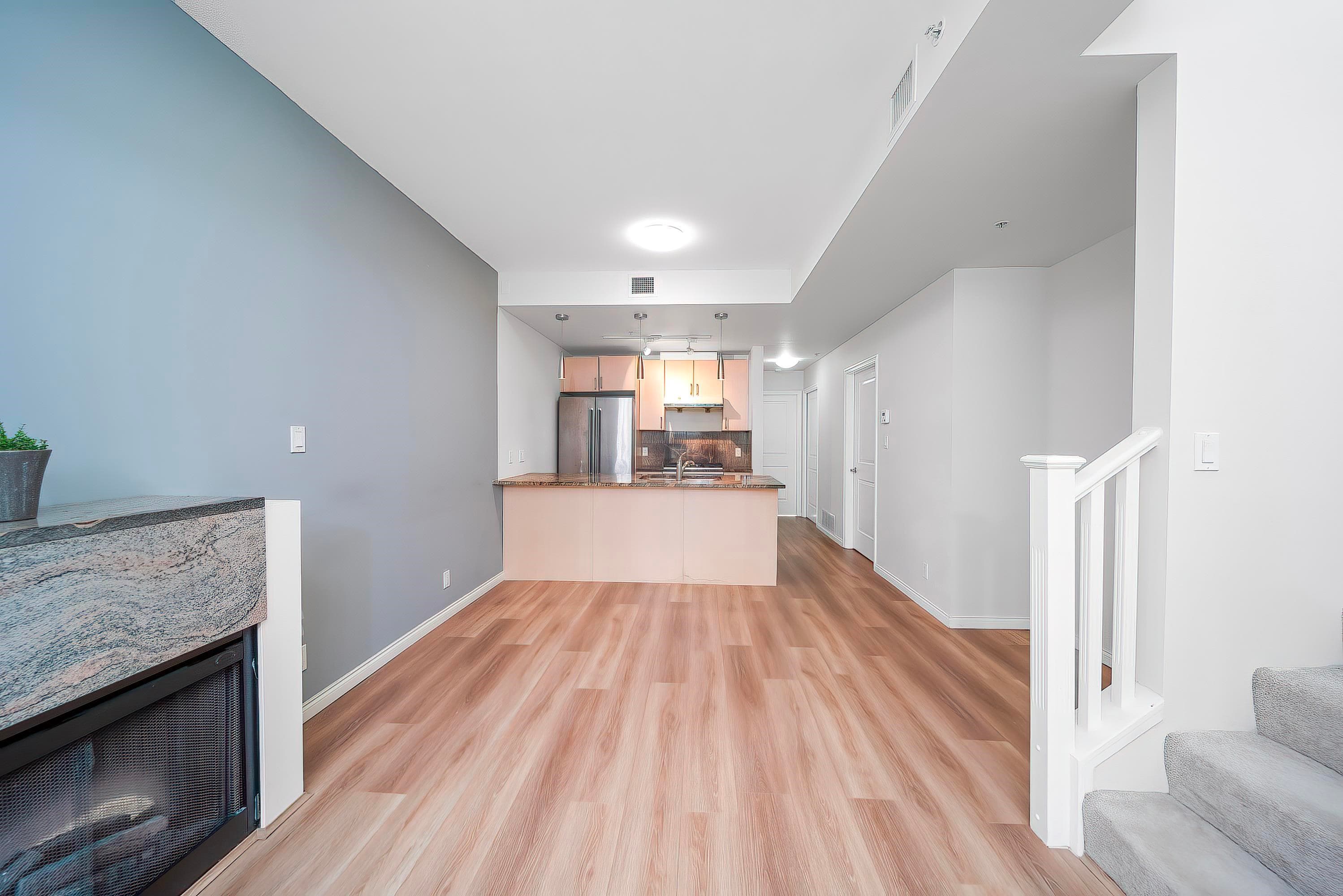 303 - 1211 Melville Street, Vancouver, V6E 0A7 — photo 2