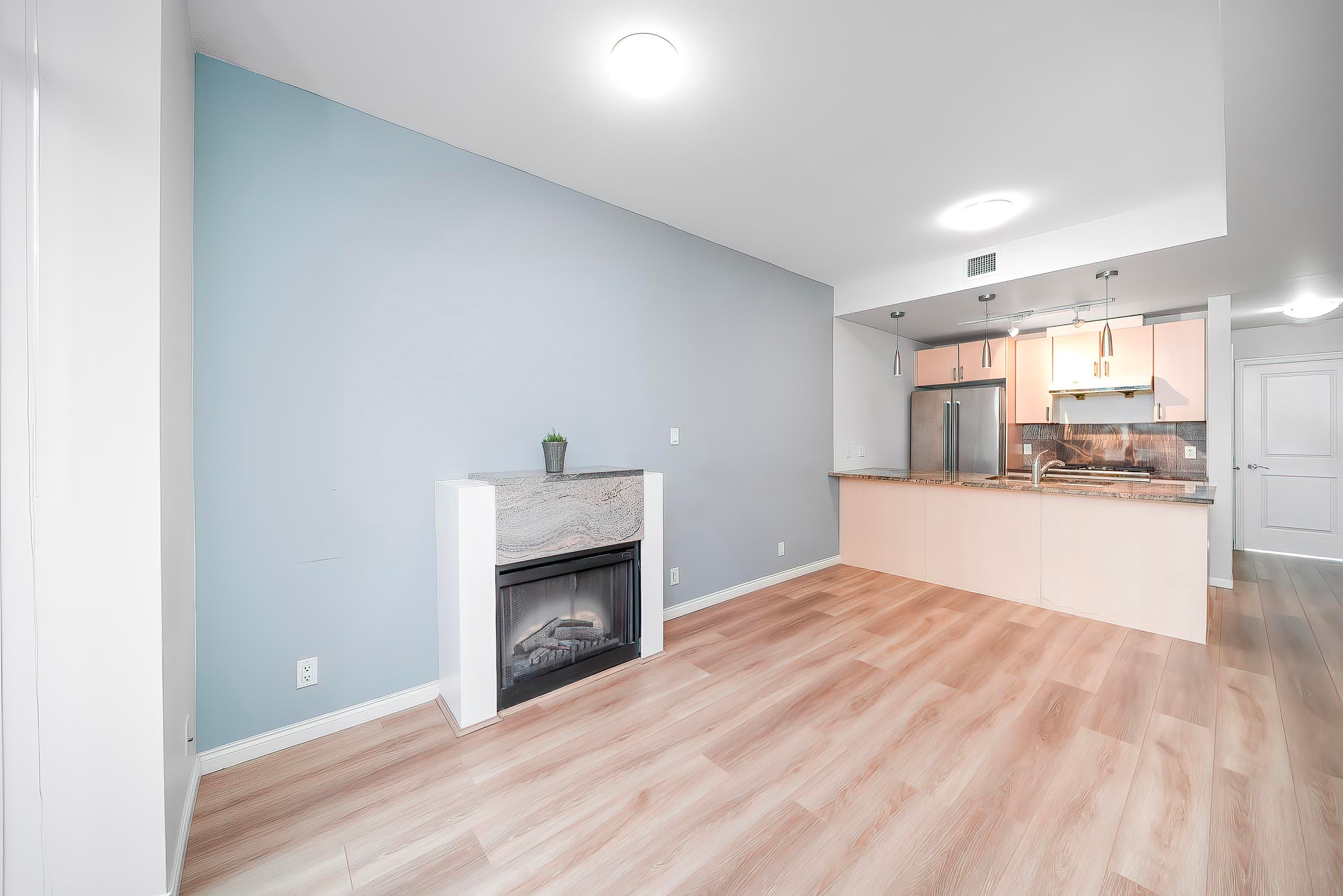 303 - 1211 Melville Street, Vancouver, V6E 0A7 — photo 3