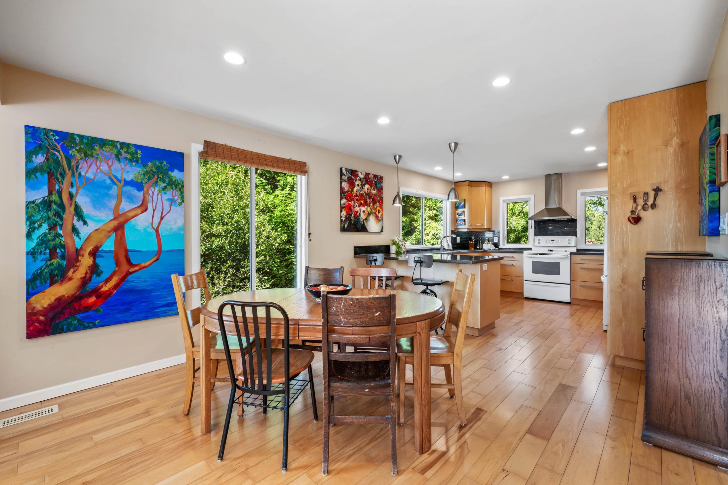 935 Stardale Avenue, Coquitlam, V3J 4W1 — photo 2
