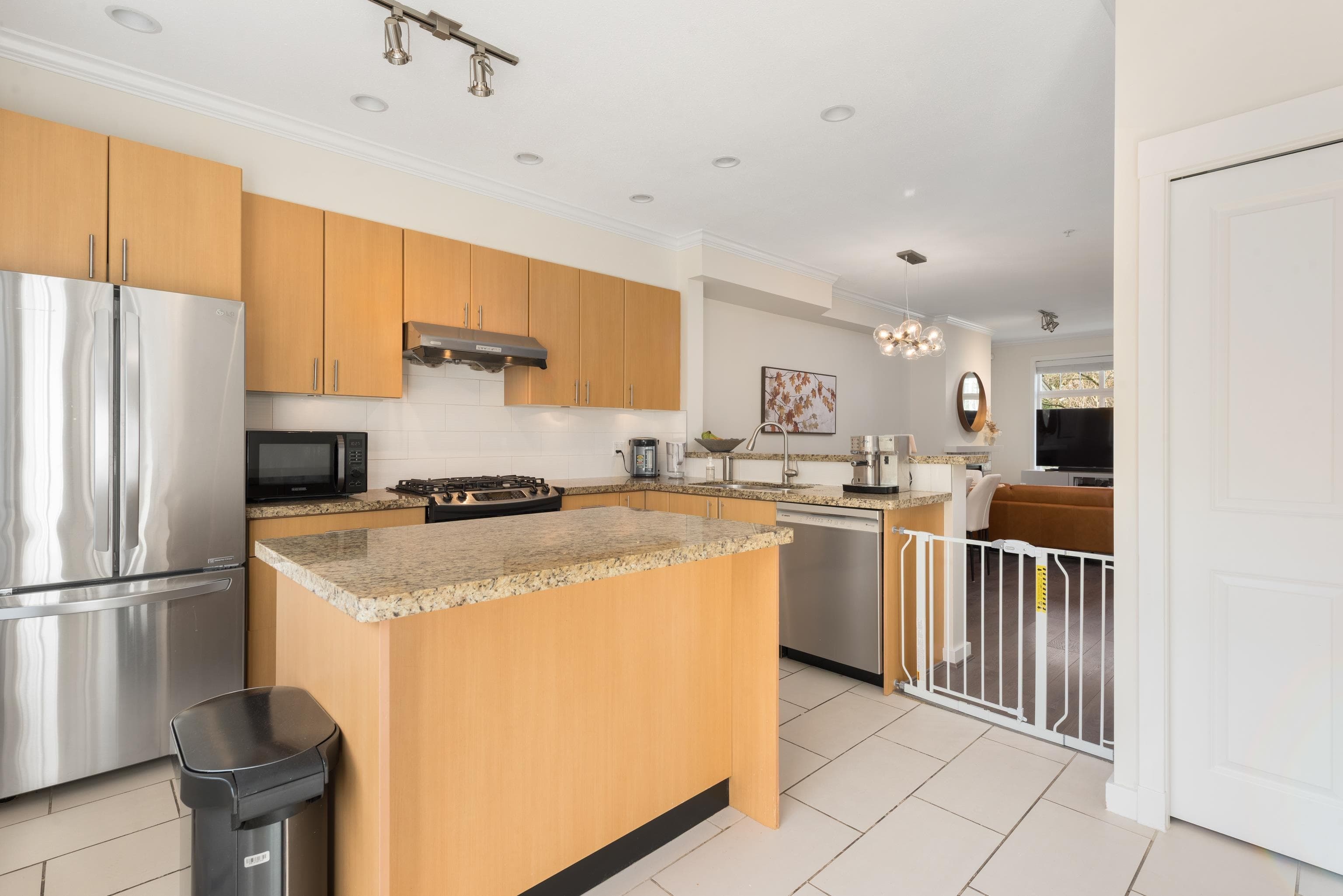 319 W 59th Avenue, Vancouver, V5X 1X3 — photo 4