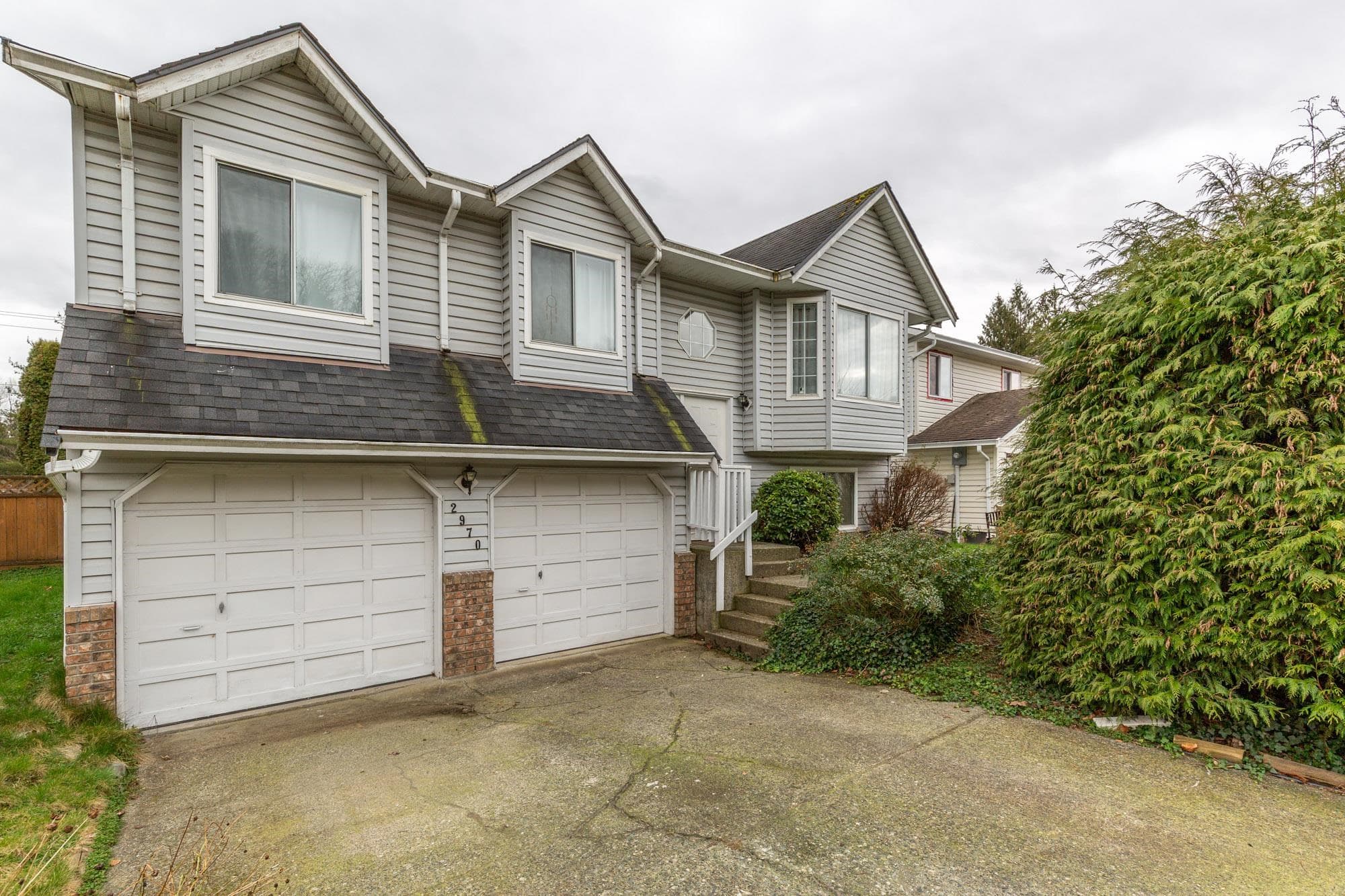 2970 Crossley Drive, Abbotsford, V2T 5G8 — photo 1