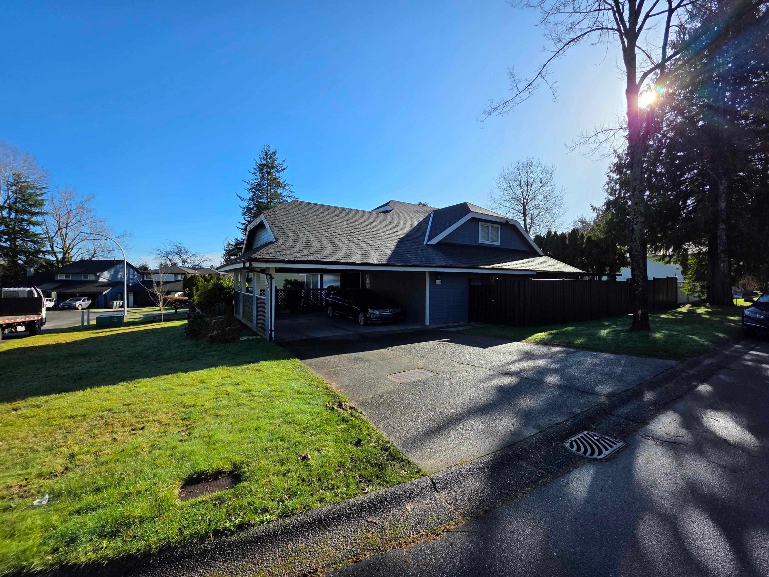 6524 133a Street, Surrey, V3W 8T5 — photo 1