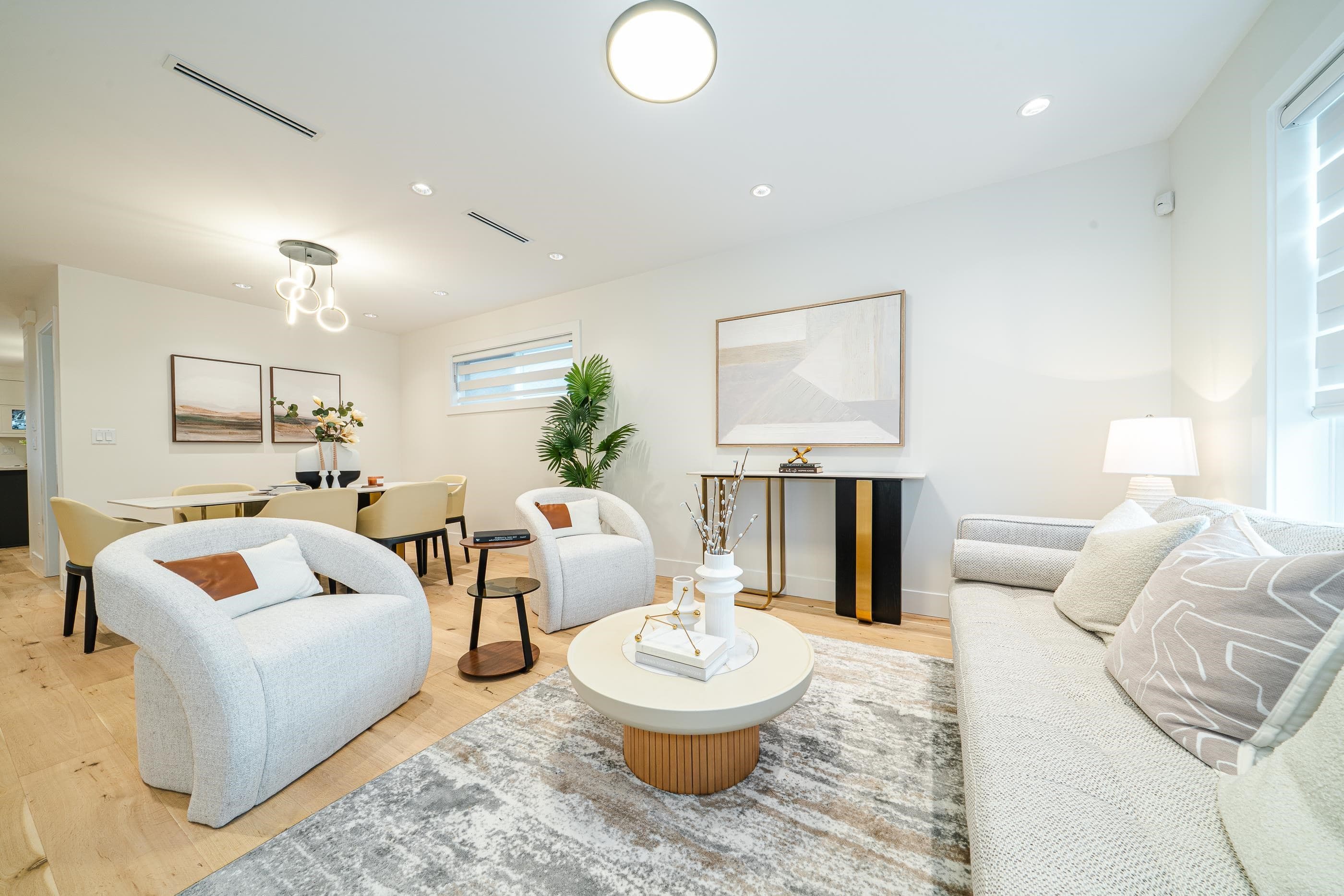 4919 Venables Street, Burnaby, V5B 1X8 — photo 4