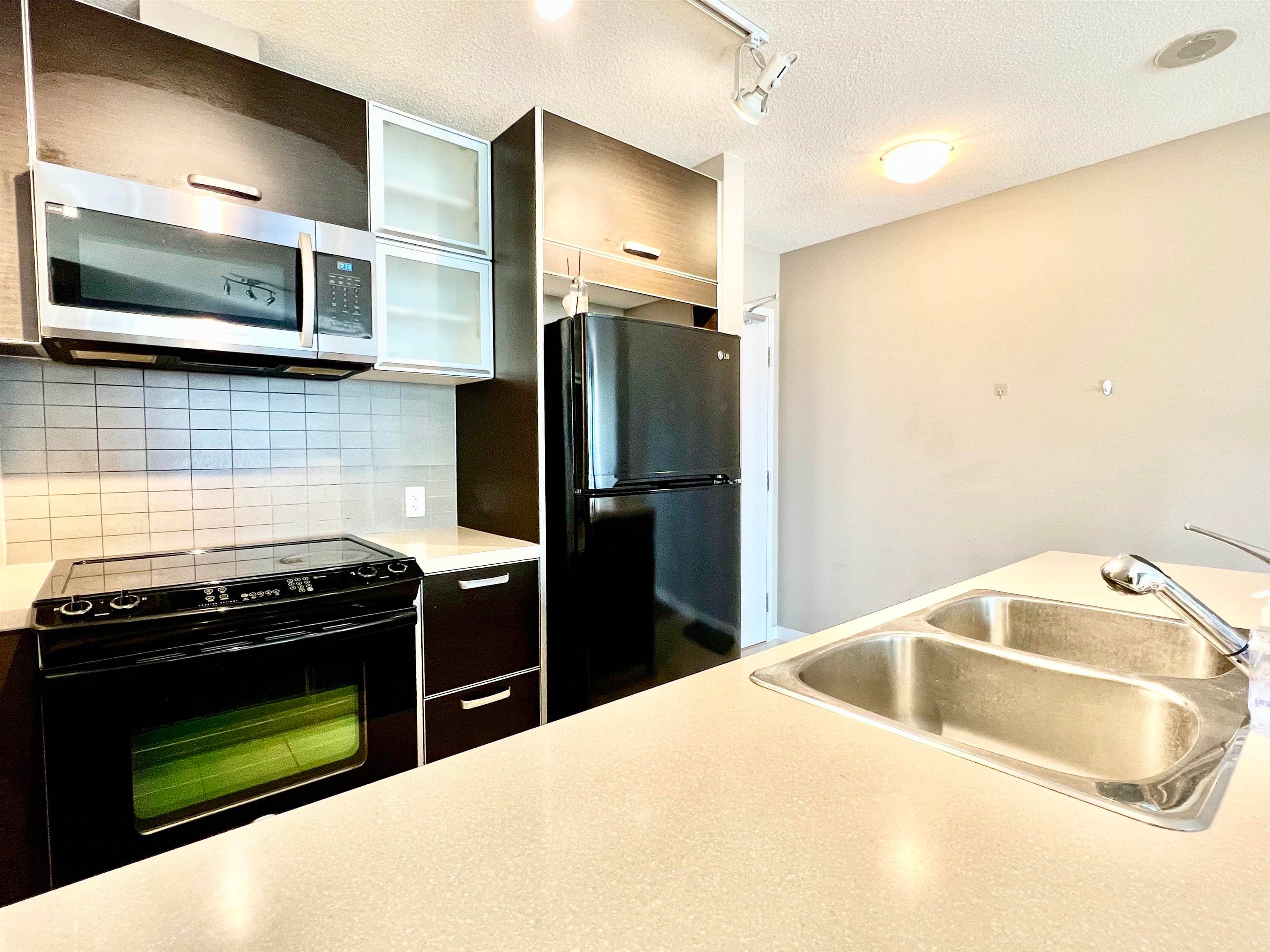 609 - 13688 100 Avenue, Surrey, V3T 0G5 — photo 5