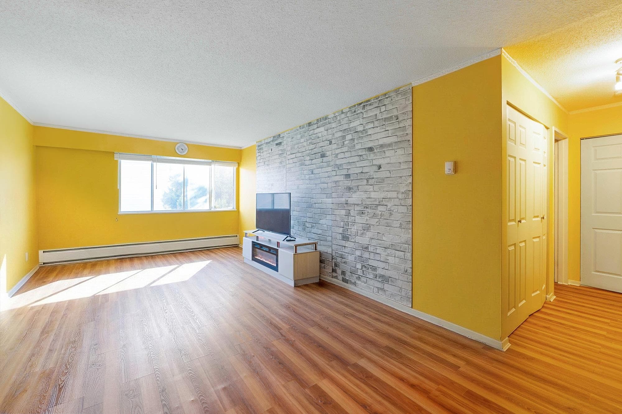 325 - 11806 88 Avenue, Delta, V4C 3C5 — photo 2