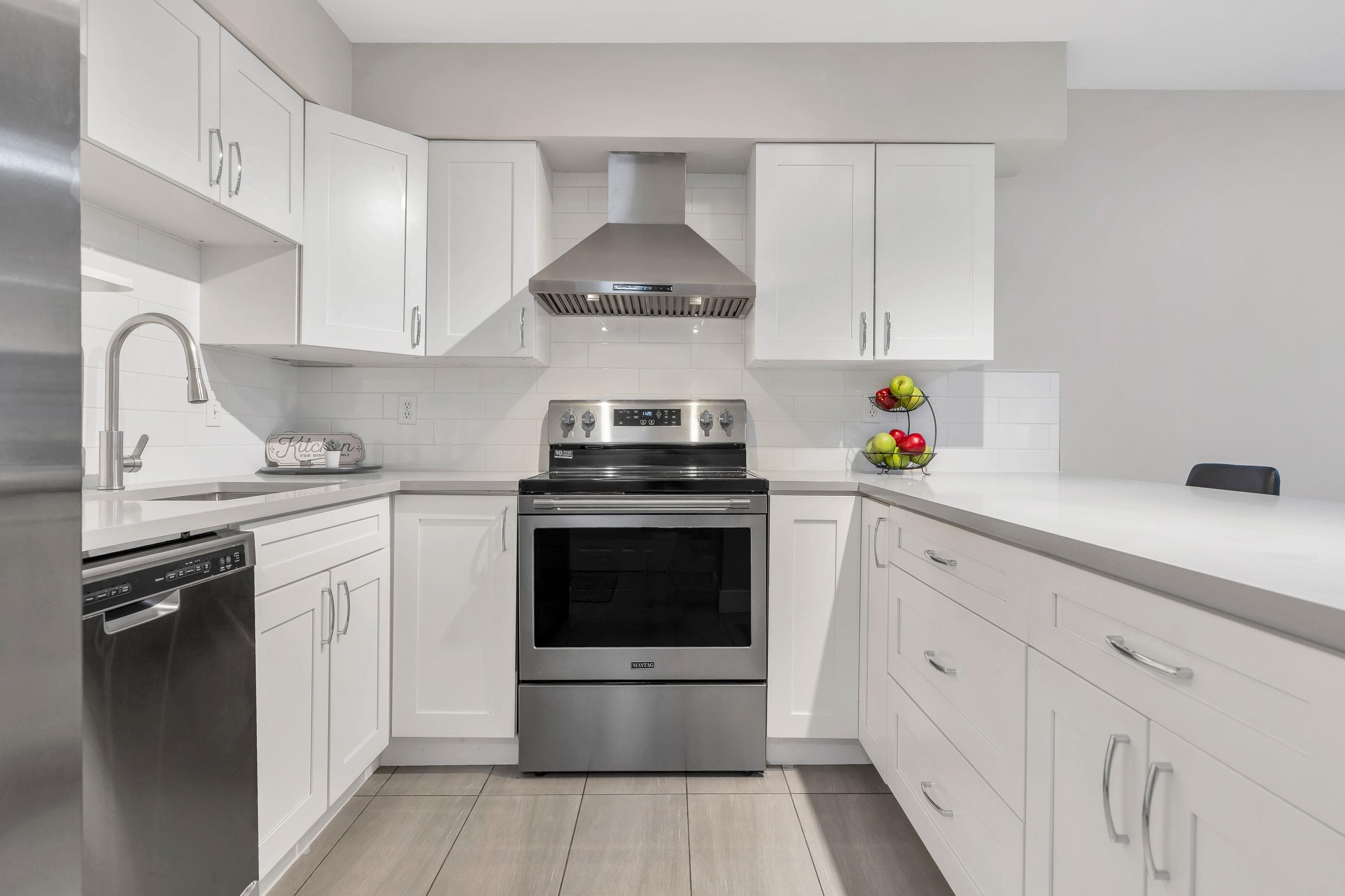 110 - 1215 Pacific Street, Coquitlam, V3B 7M4 — photo 3