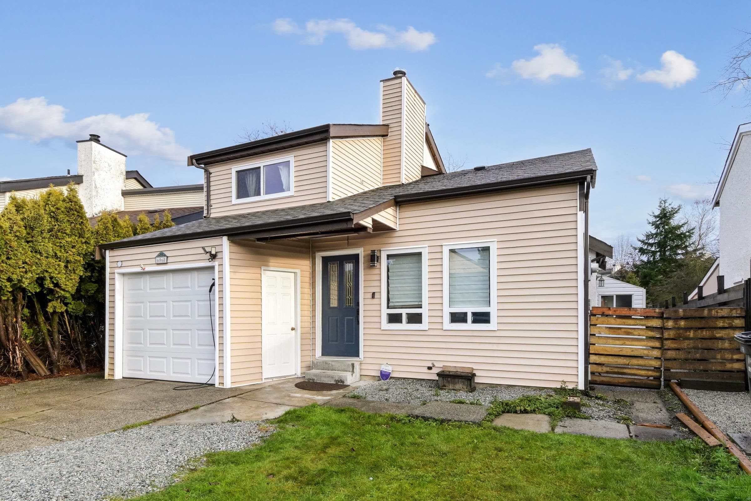 6068 Brooks Crescent, Surrey, V3S 7L1 — photo 1