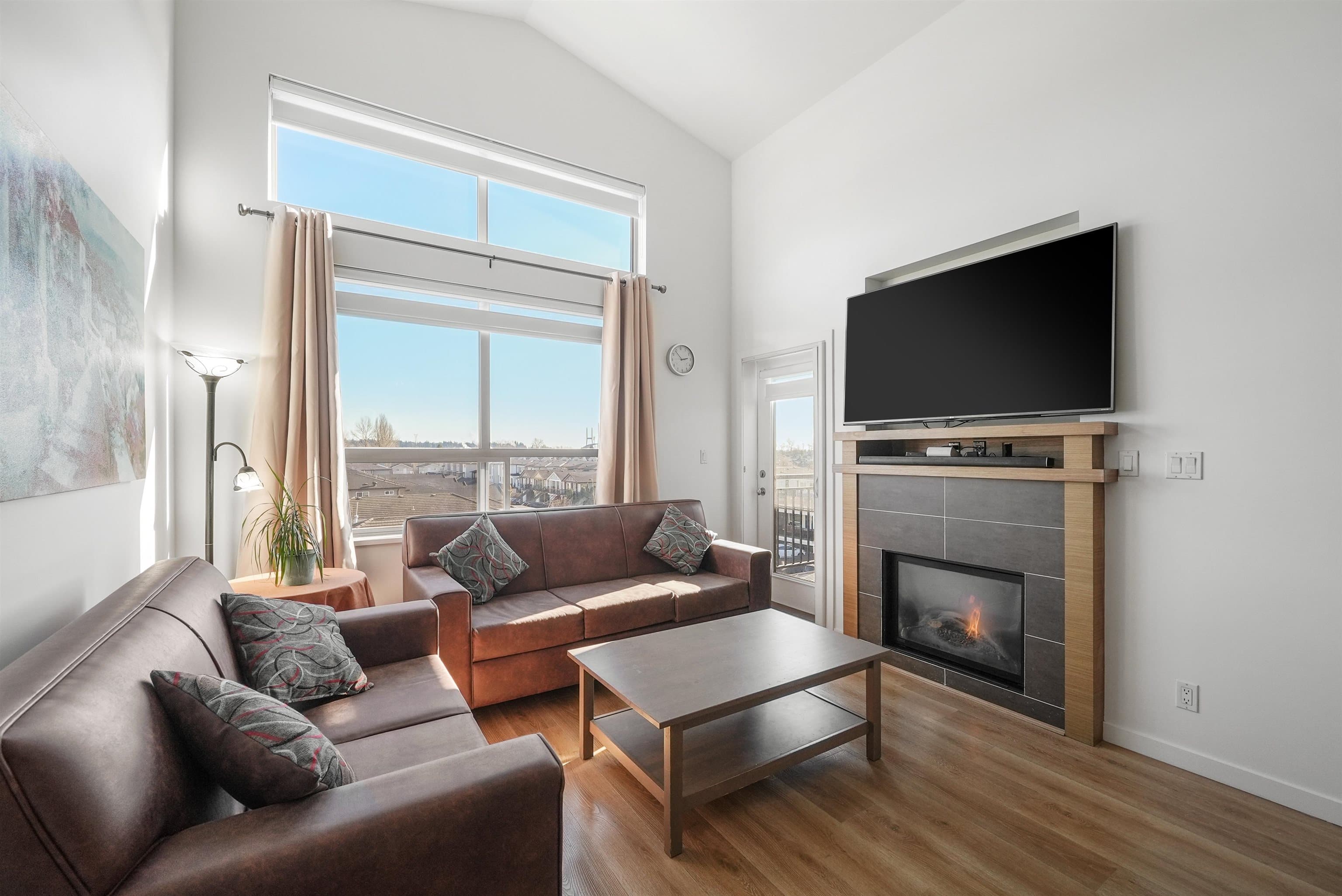 410 - 288 Hampton Street, New Westminster, V3M 5L9 — photo 1