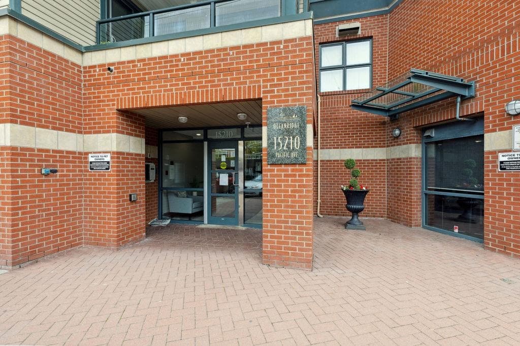 220 - 15210 Pacific Avenue, White Rock, V4B 5L2 — photo 2