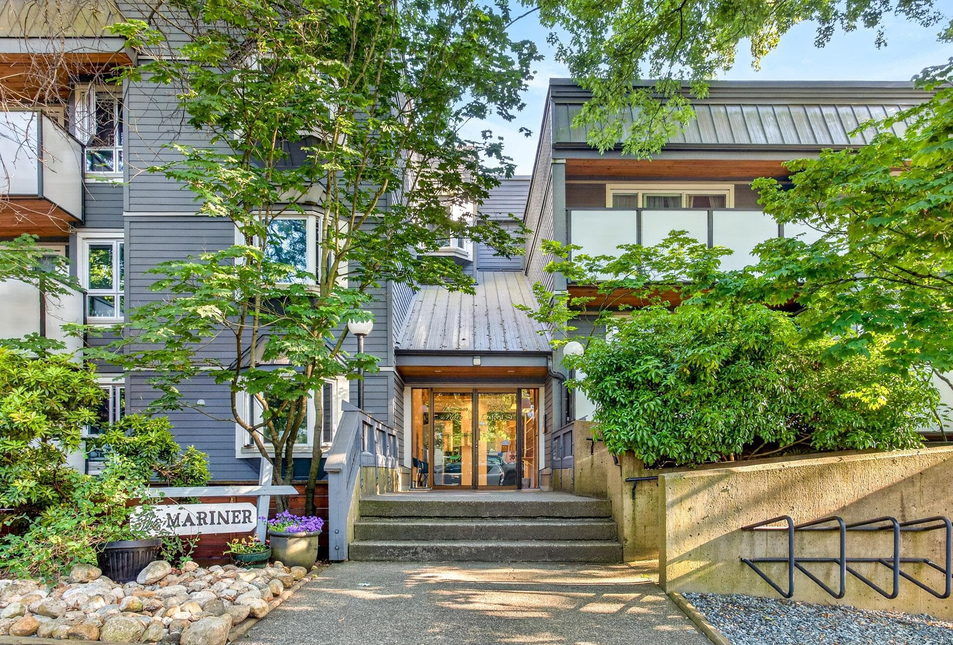 205 - 2328 Oxford Street, Vancouver, V5L 1G3 — photo 1