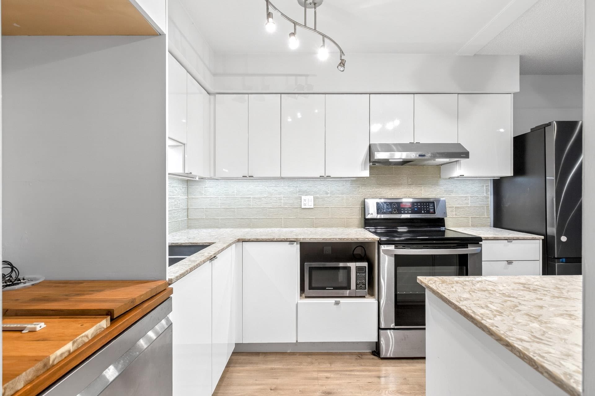 205 - 2328 Oxford Street, Vancouver, V5L 1G3 — photo 5