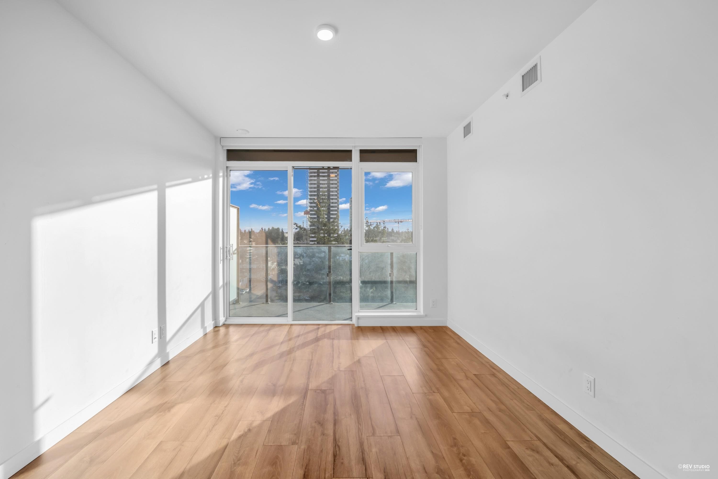907 - 13428 105 Avenue, Surrey, V3T 0S6 — photo 5