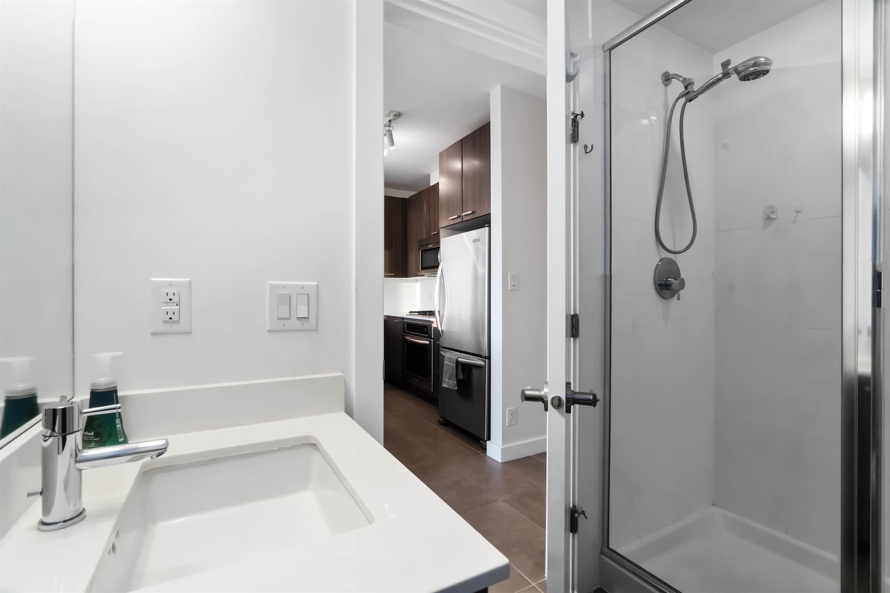 1909 - 2955 Atlantic Avenue, Coquitlam, V3B 0H9 — photo 2
