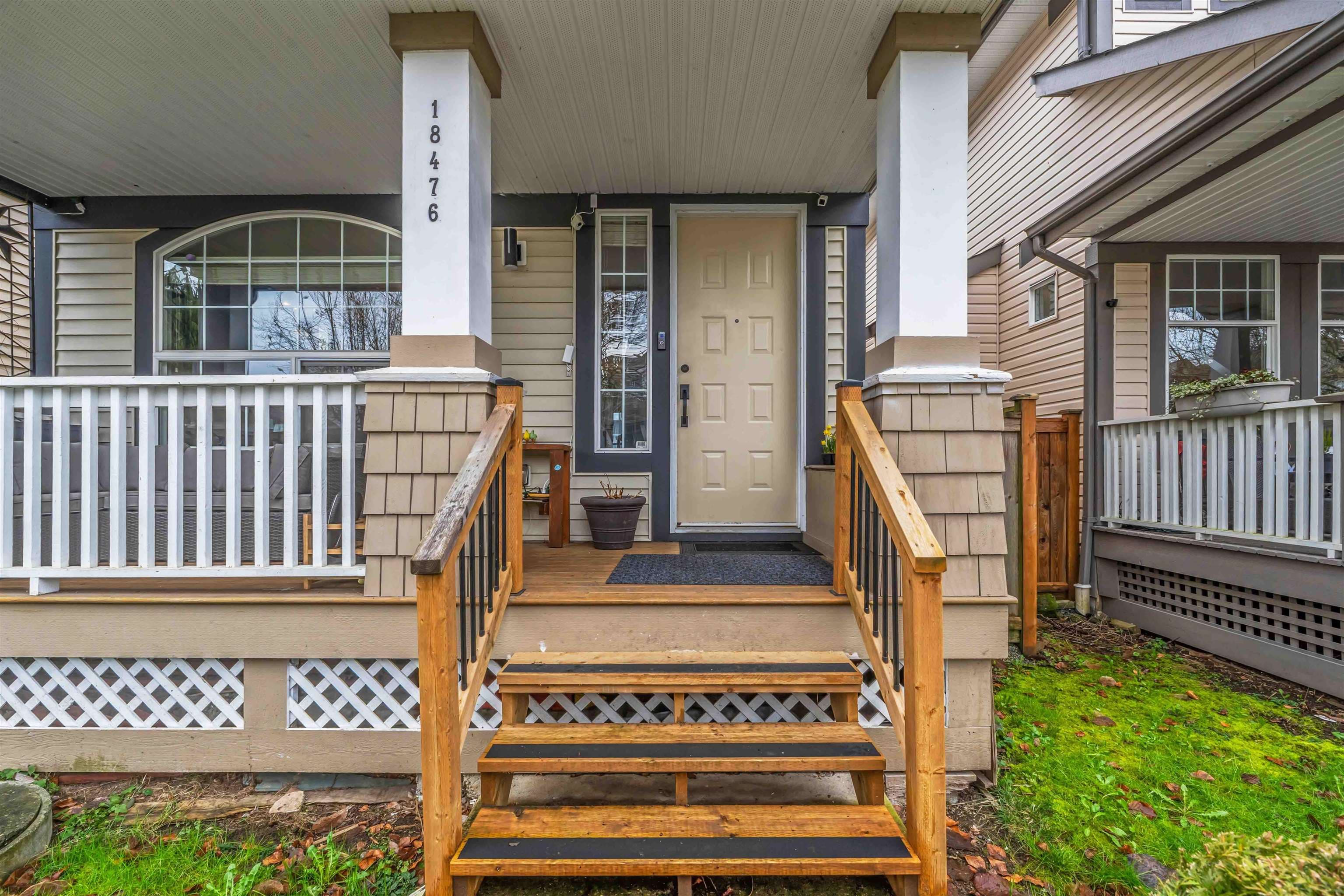 18476 66a Avenue, Surrey, V3S 9B1 — photo 2