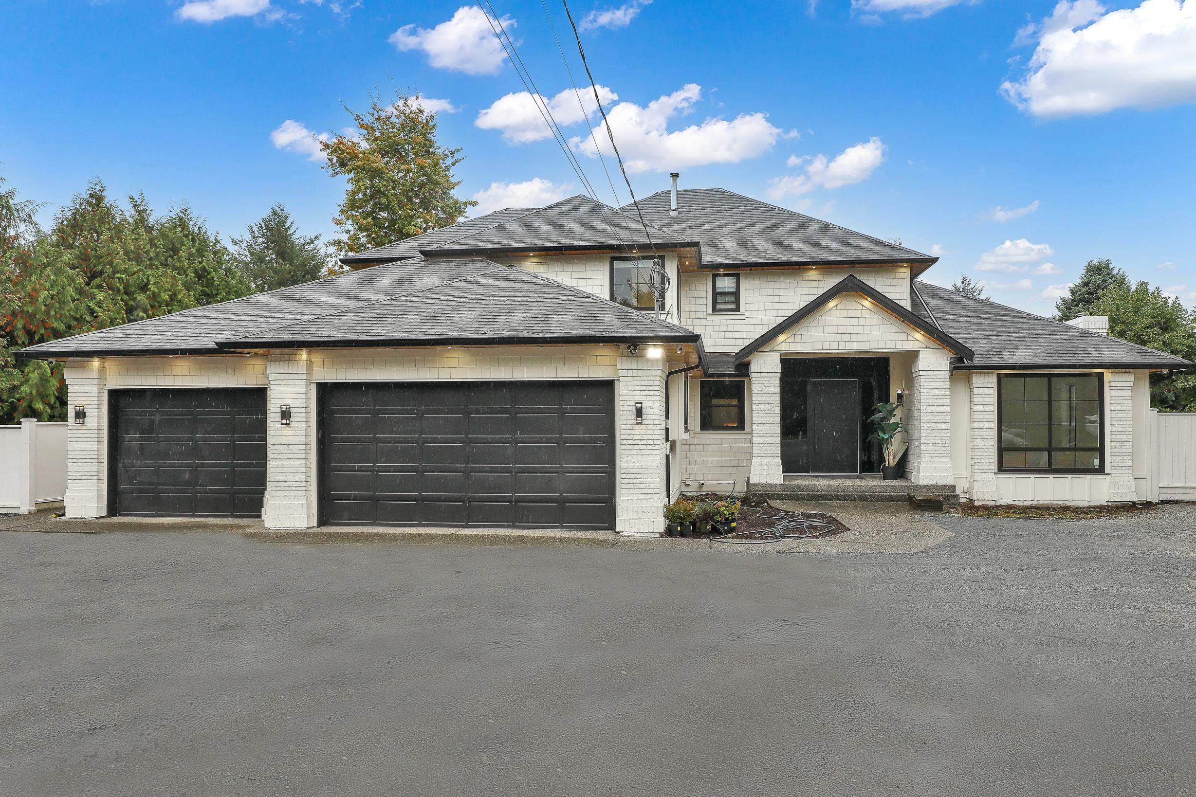18040 20 Avenue, White Rock, V3S 9V7 — photo 1