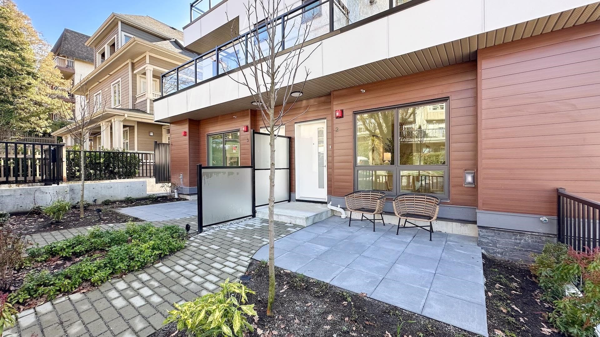 2 - 3800 Pender Street, Burnaby, V5C 2L5 — photo 3