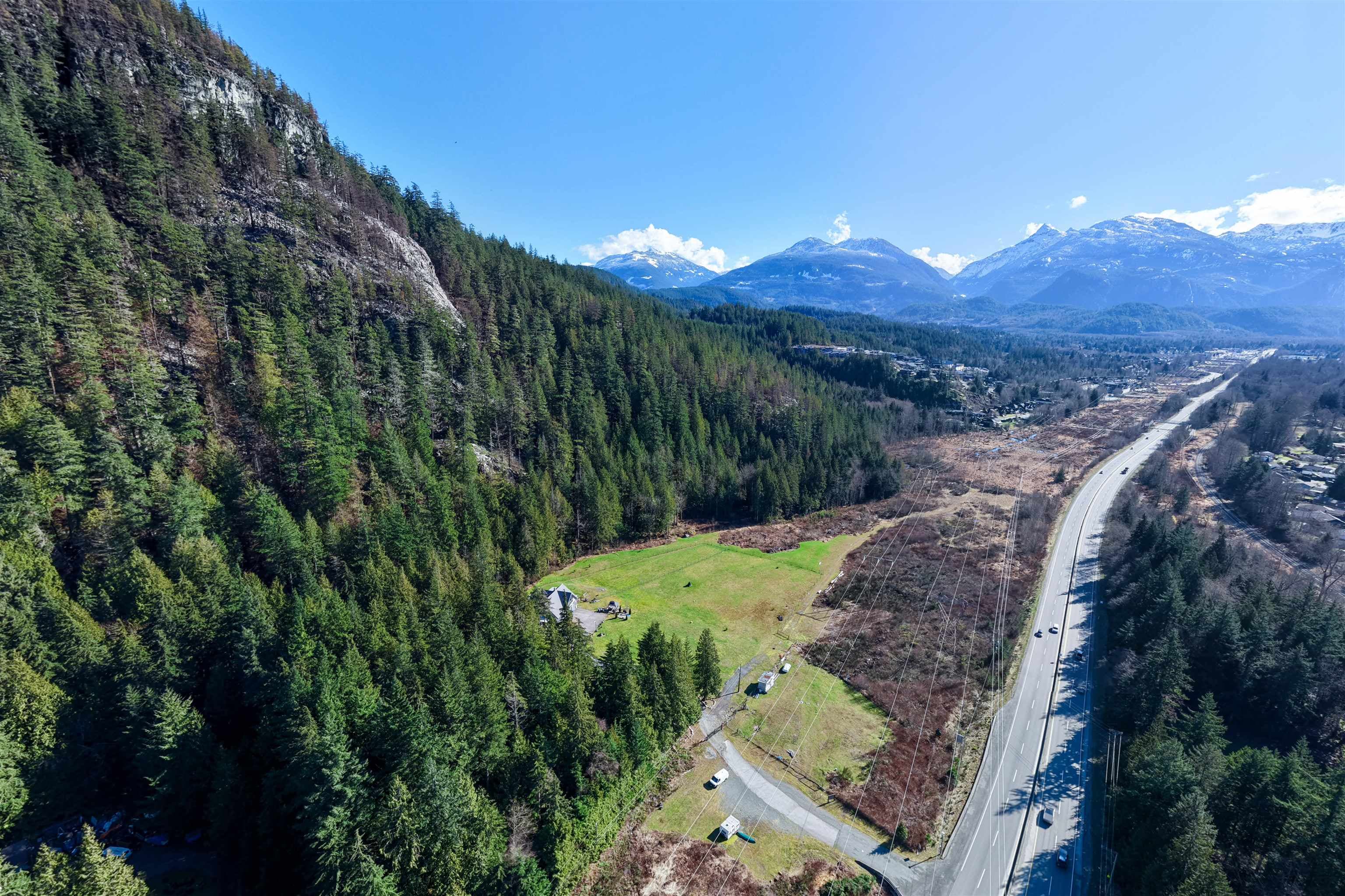4000 Highway 99, Squamish, V0N 1H0 — photo 1
