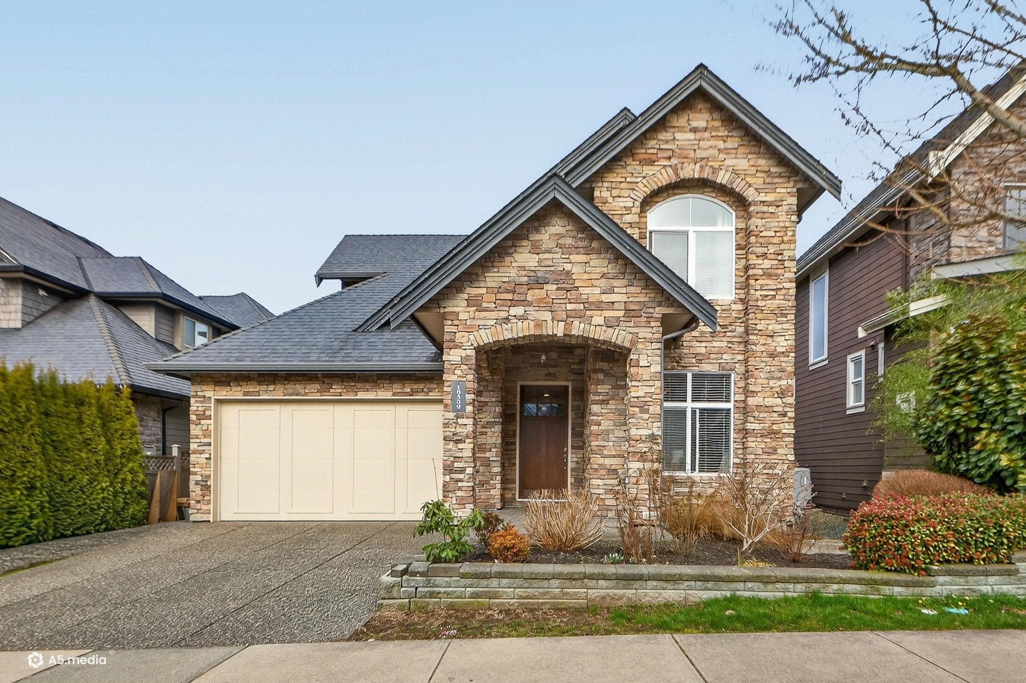 16309 25 Avenue, Surrey, V3Z 6S1 — photo 1